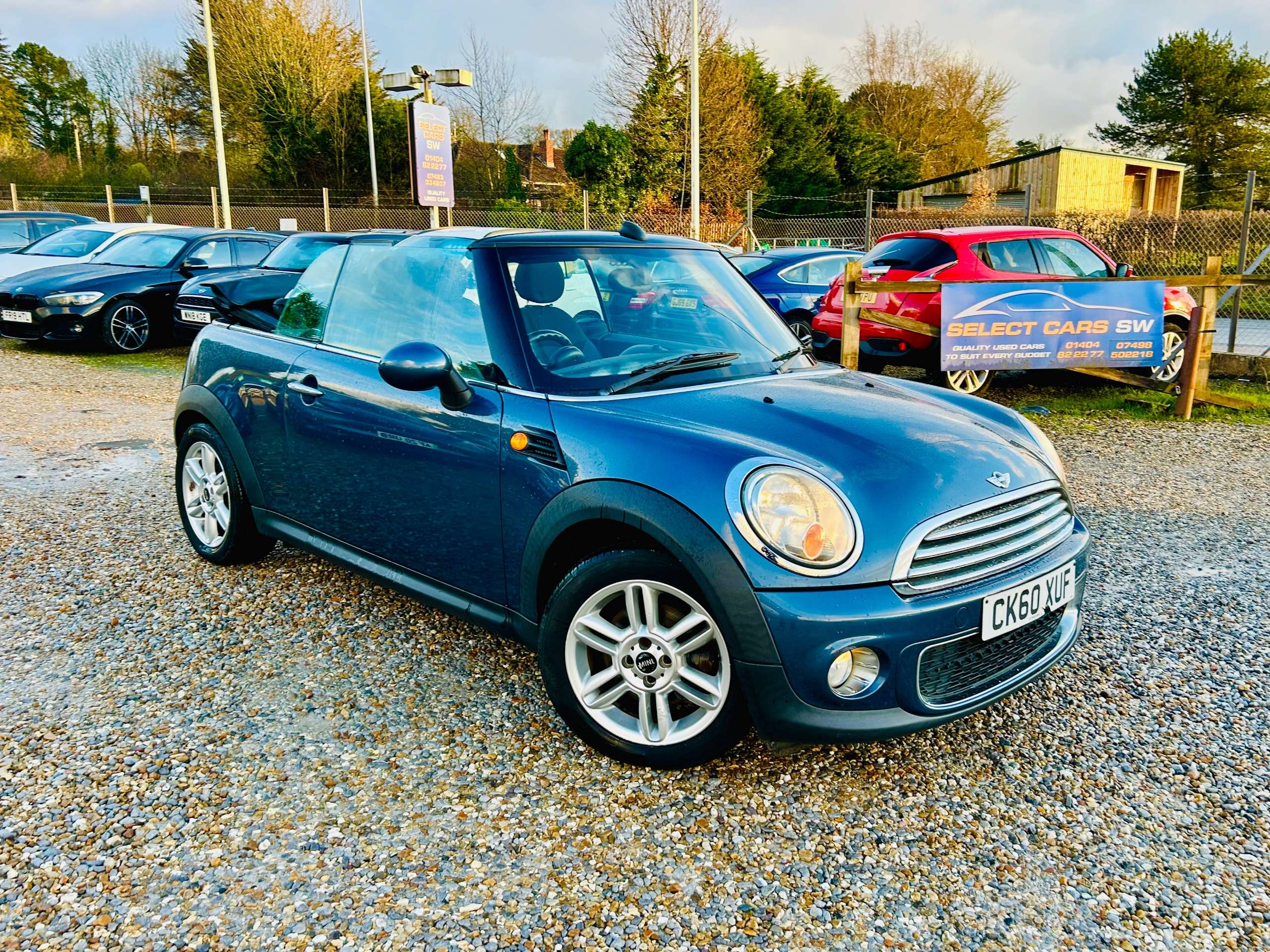 A 2010 MINI CONVERTIBLE 1.6 Cooper D Convertible 2dr Diesel Manual Euro 5 (s/s) (112 ps) A 2010 MINI CONVERTIBLE 1.6 Cooper D Convertible 2dr Diesel Manual Euro 5 (s/s) (112 ps)