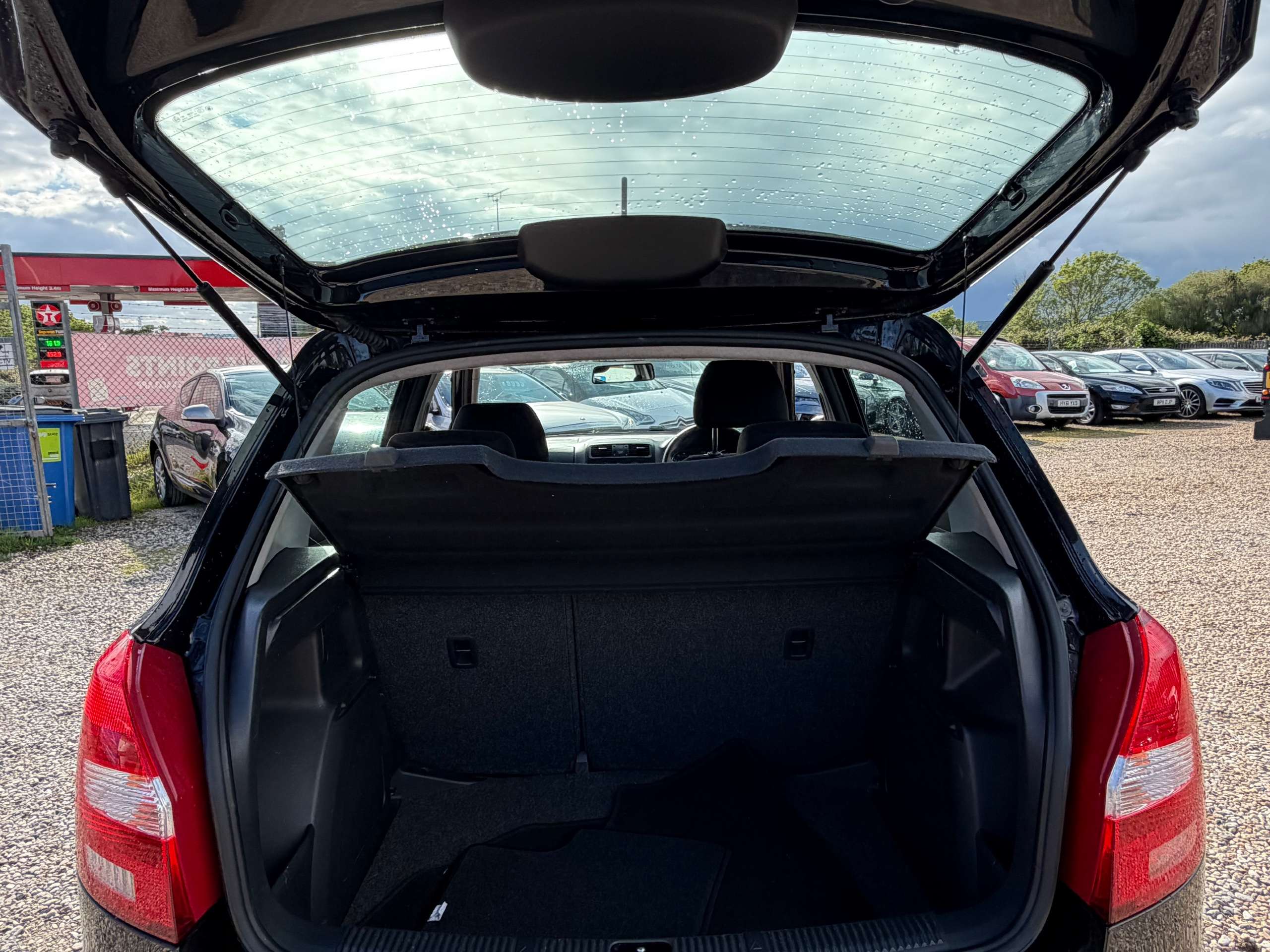 2014 SKODA FABIA 2014 SKODA FABIA
