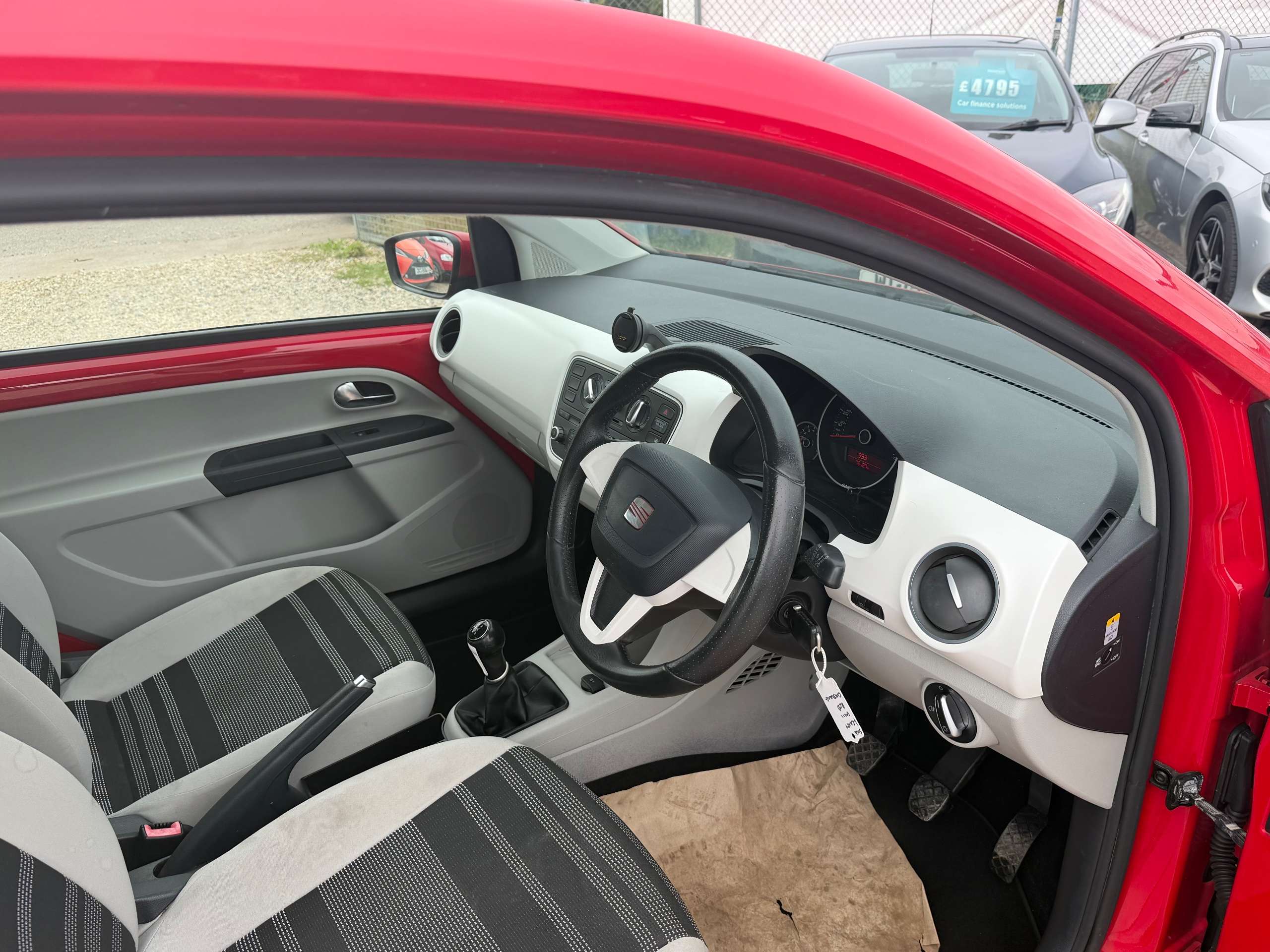 A 2013 SEAT MII 1.0 12v SE Hatchback 3dr Petrol Manual Euro 5 (60 ps) A 2013 SEAT MII 1.0 12v SE Hatchback 3dr Petrol Manual Euro 5 (60 ps)