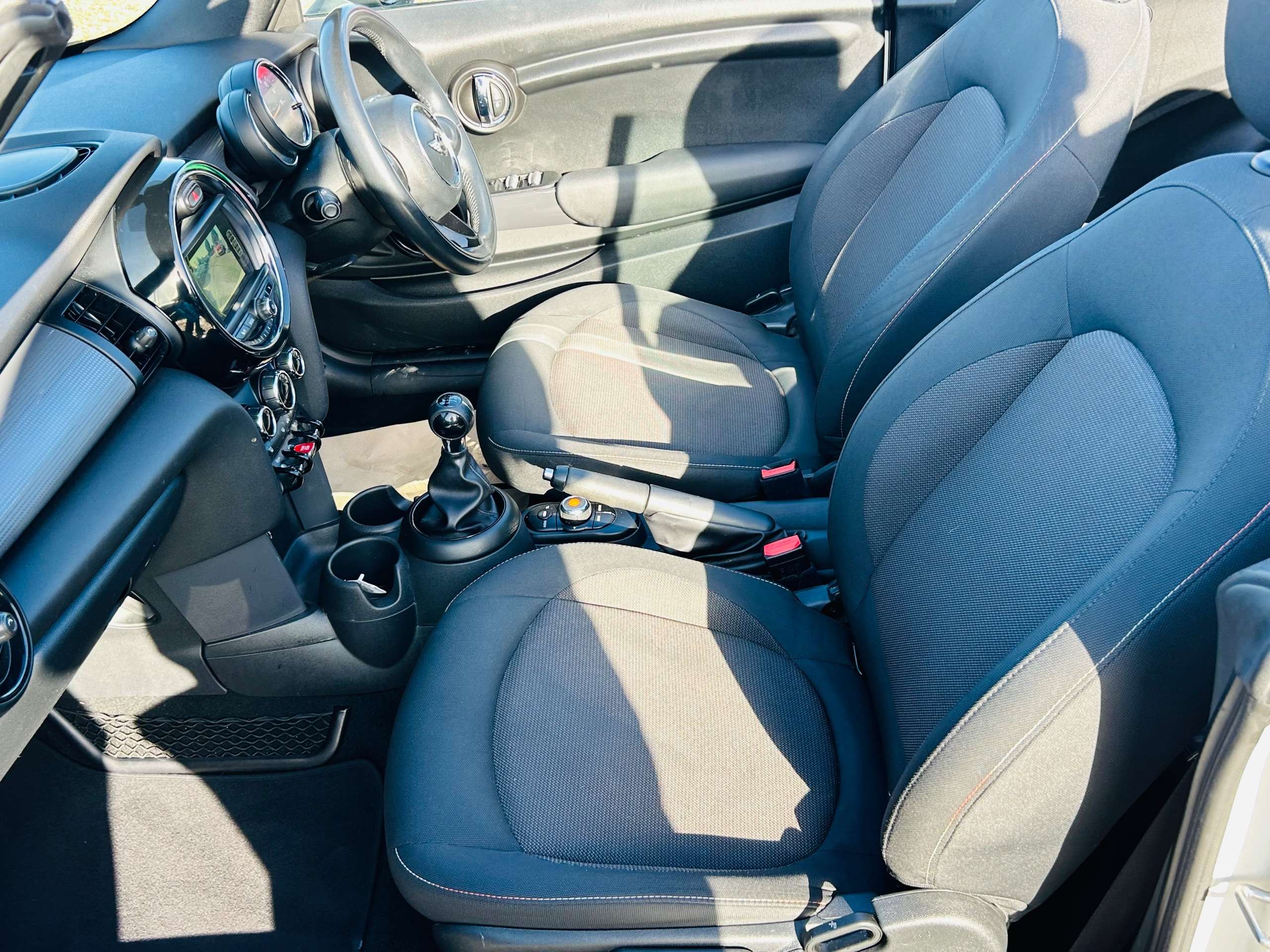 2017 MINI CONVERTIBLE 2017 MINI CONVERTIBLE