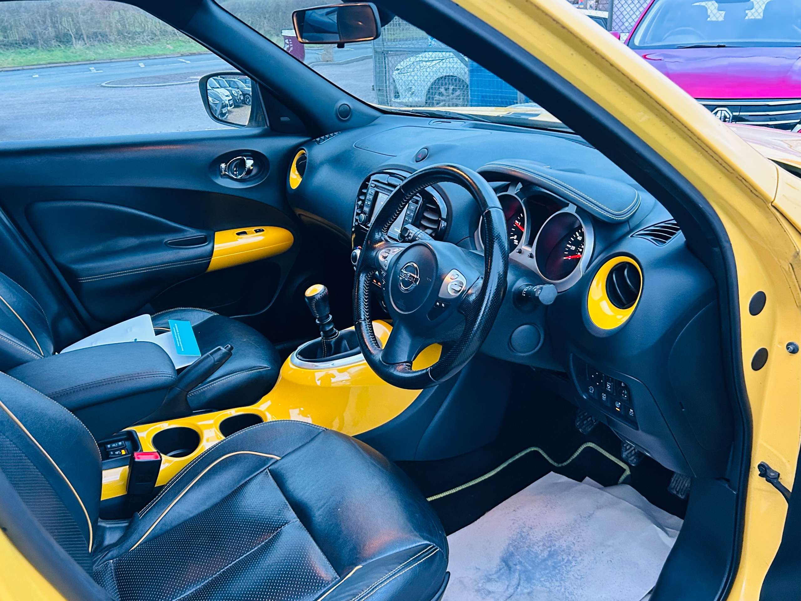 A 2016 NISSAN JUKE 1.5 dCi Tekna SUV 5dr Diesel Manual Euro 6 (s/s) (110 ps) A 2016 NISSAN JUKE 1.5 dCi Tekna SUV 5dr Diesel Manual Euro 6 (s/s) (110 ps)