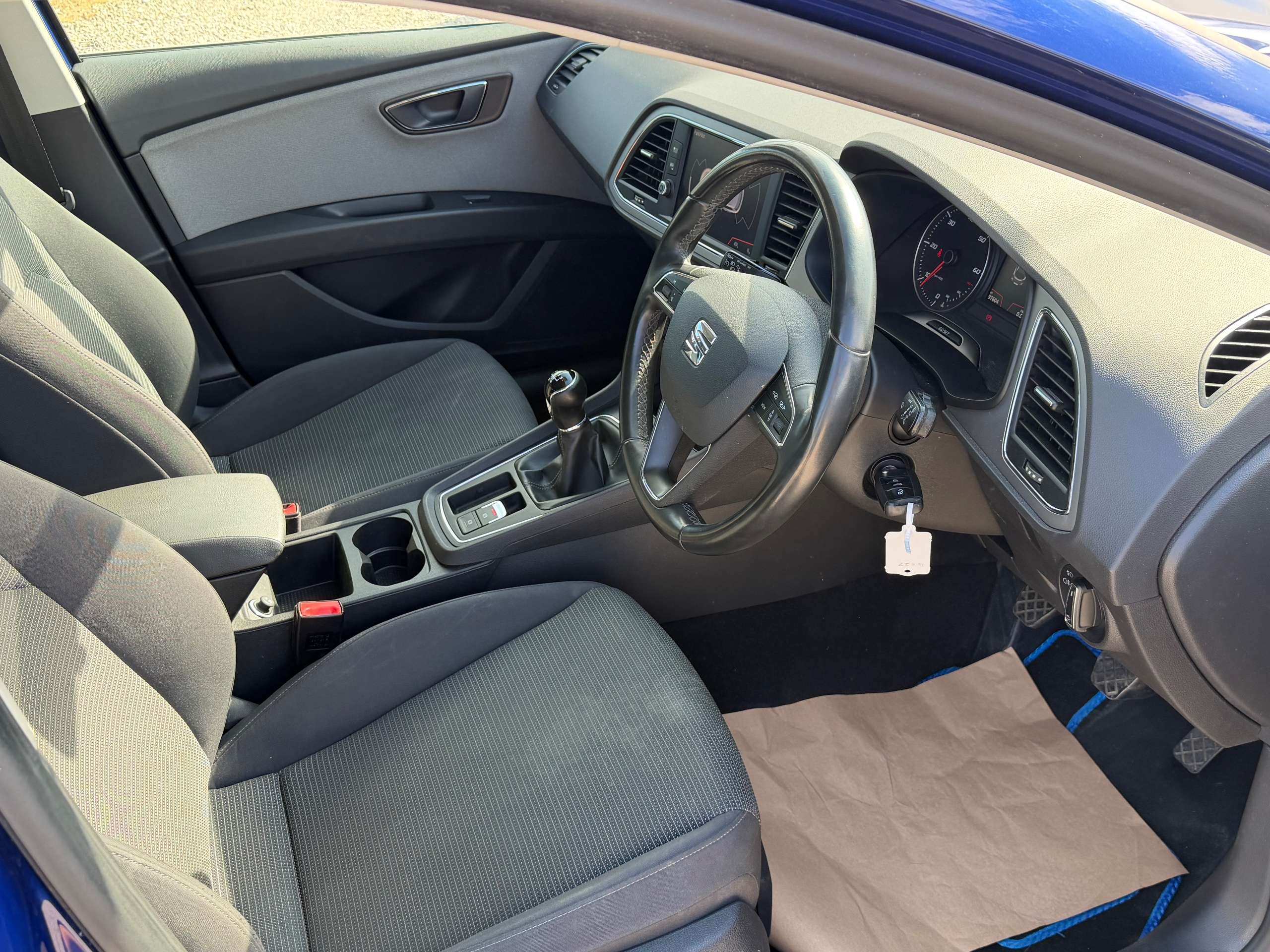 A 2019 SEAT LEON 1.6 TDI SE Dynamic ST 5dr Diesel Manual Euro 6 (s/s) (115 ps) A 2019 SEAT LEON 1.6 TDI SE Dynamic ST 5dr Diesel Manual Euro 6 (s/s) (115 ps)