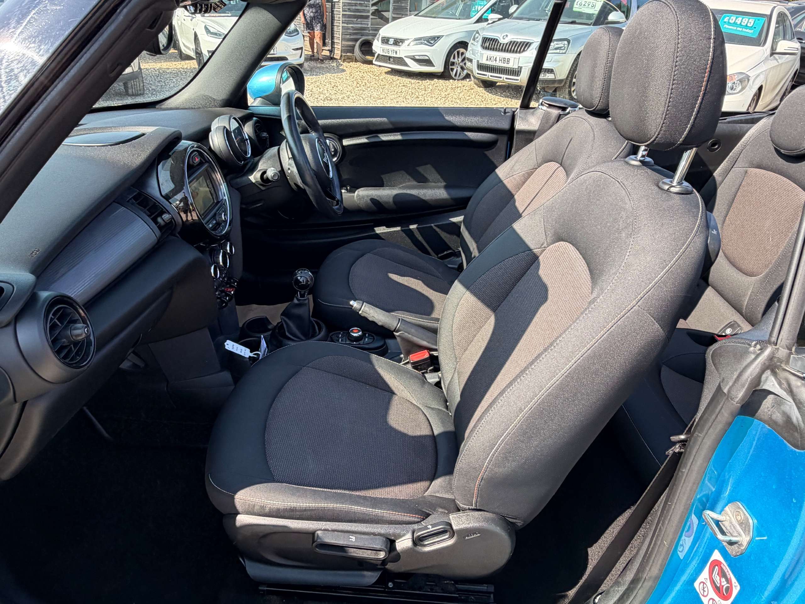 2017 MINI CONVERTIBLE 2017 MINI CONVERTIBLE