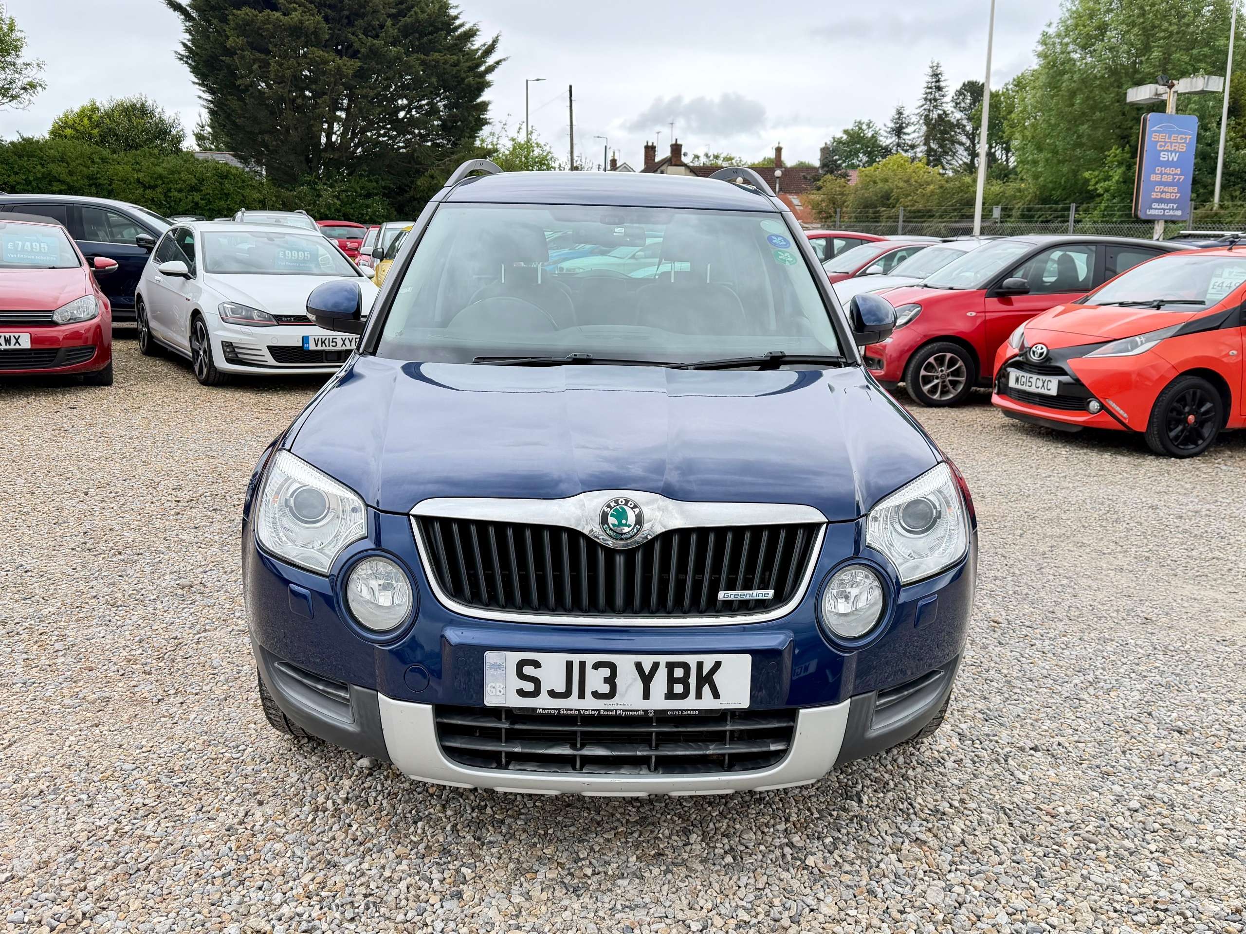 A 2013 SKODA YETI 1.6 TDI GreenLine II Elegance SUV 5dr Diesel Manual Euro 5 (s/s) (105 ps) A 2013 SKODA YETI 1.6 TDI GreenLine II Elegance SUV 5dr Diesel Manual Euro 5 (s/s) (105 ps)