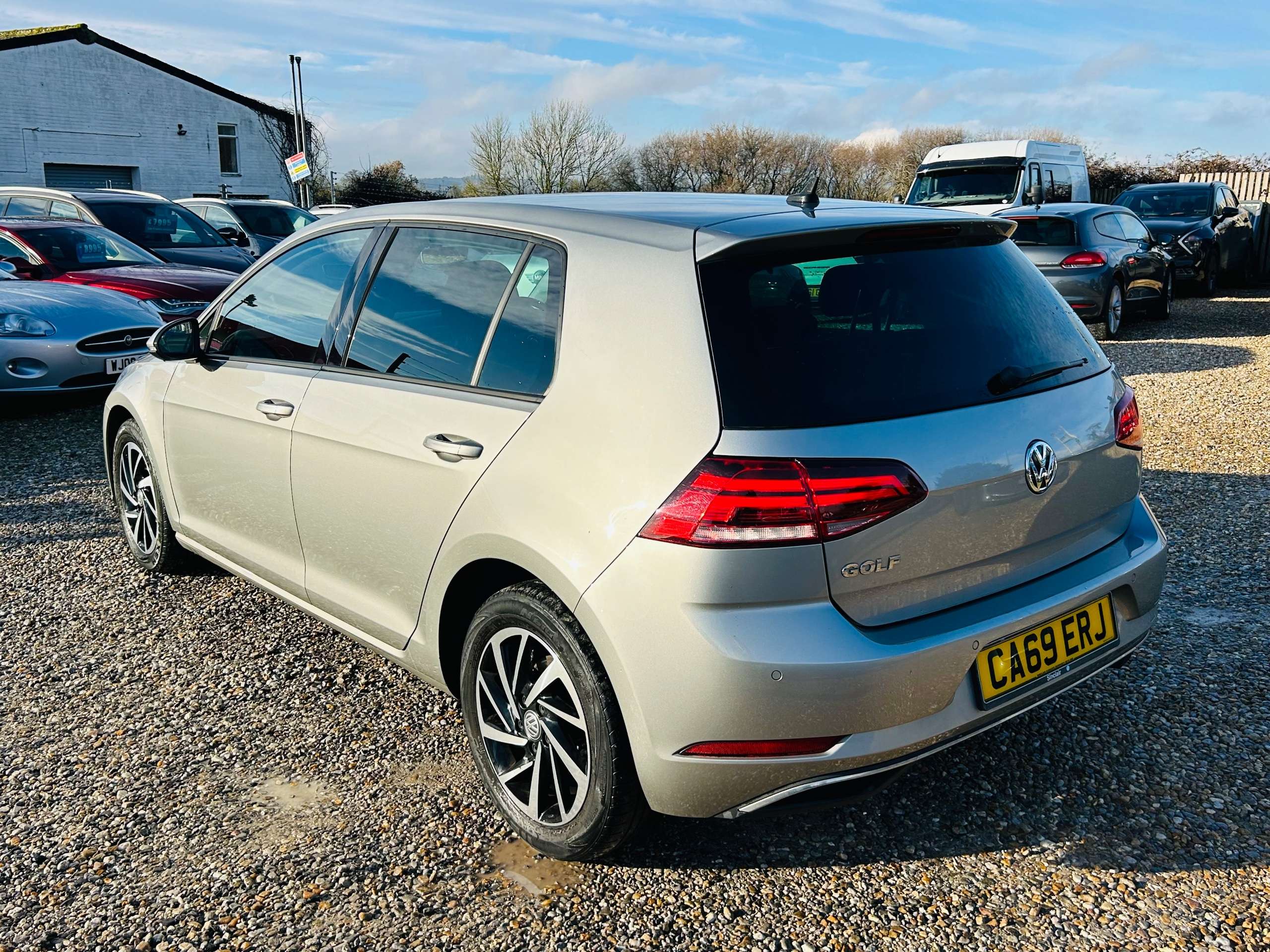 2019 VOLKSWAGEN GOLF 2019 VOLKSWAGEN GOLF