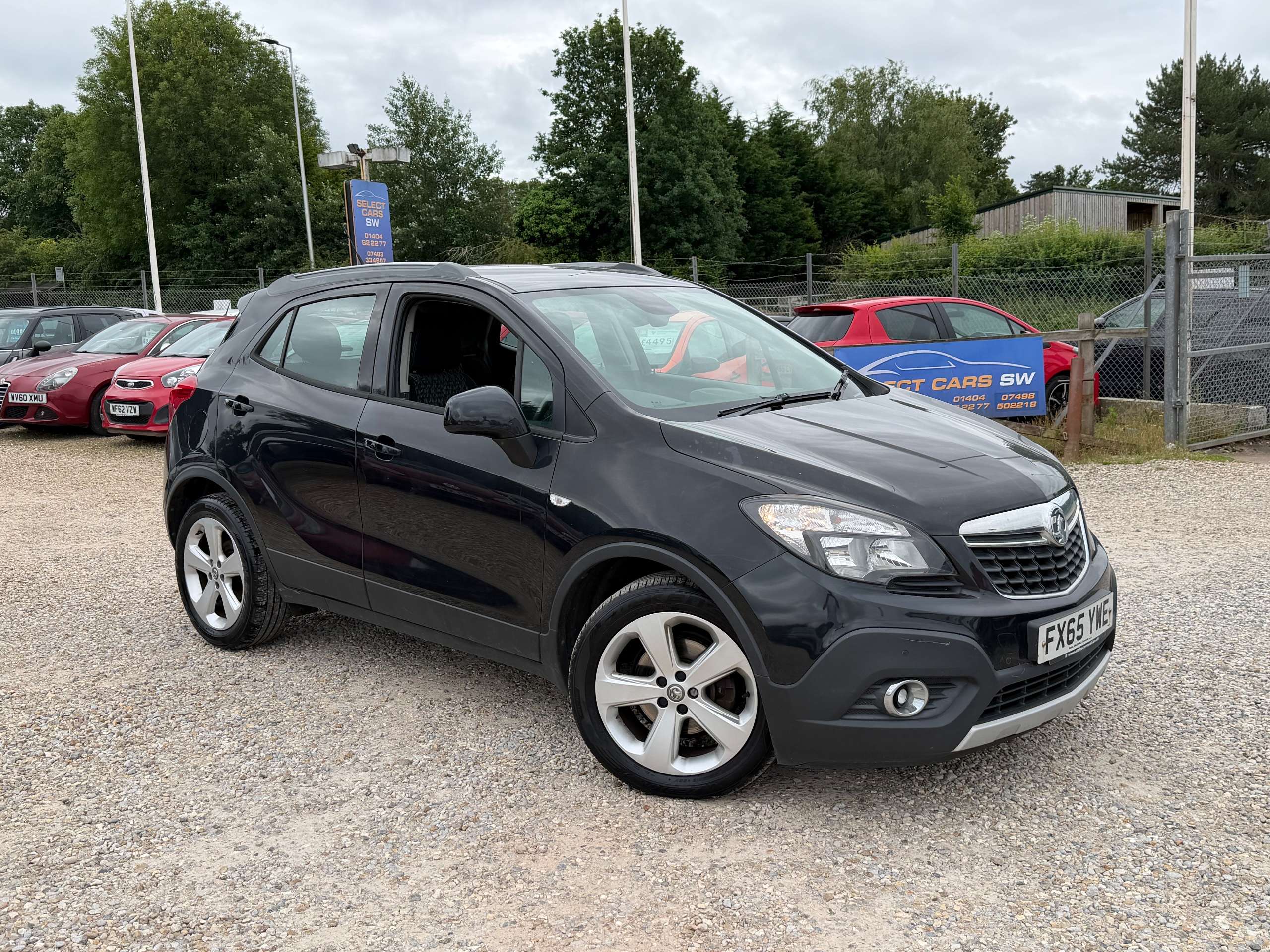 A 2015 VAUXHALL MOKKA 1.6 CDTi Exclusiv SUV 5dr Diesel Manual 2WD Euro 6 (s/s) (136 ps) A 2015 VAUXHALL MOKKA 1.6 CDTi Exclusiv SUV 5dr Diesel Manual 2WD Euro 6 (s/s) (136 ps)