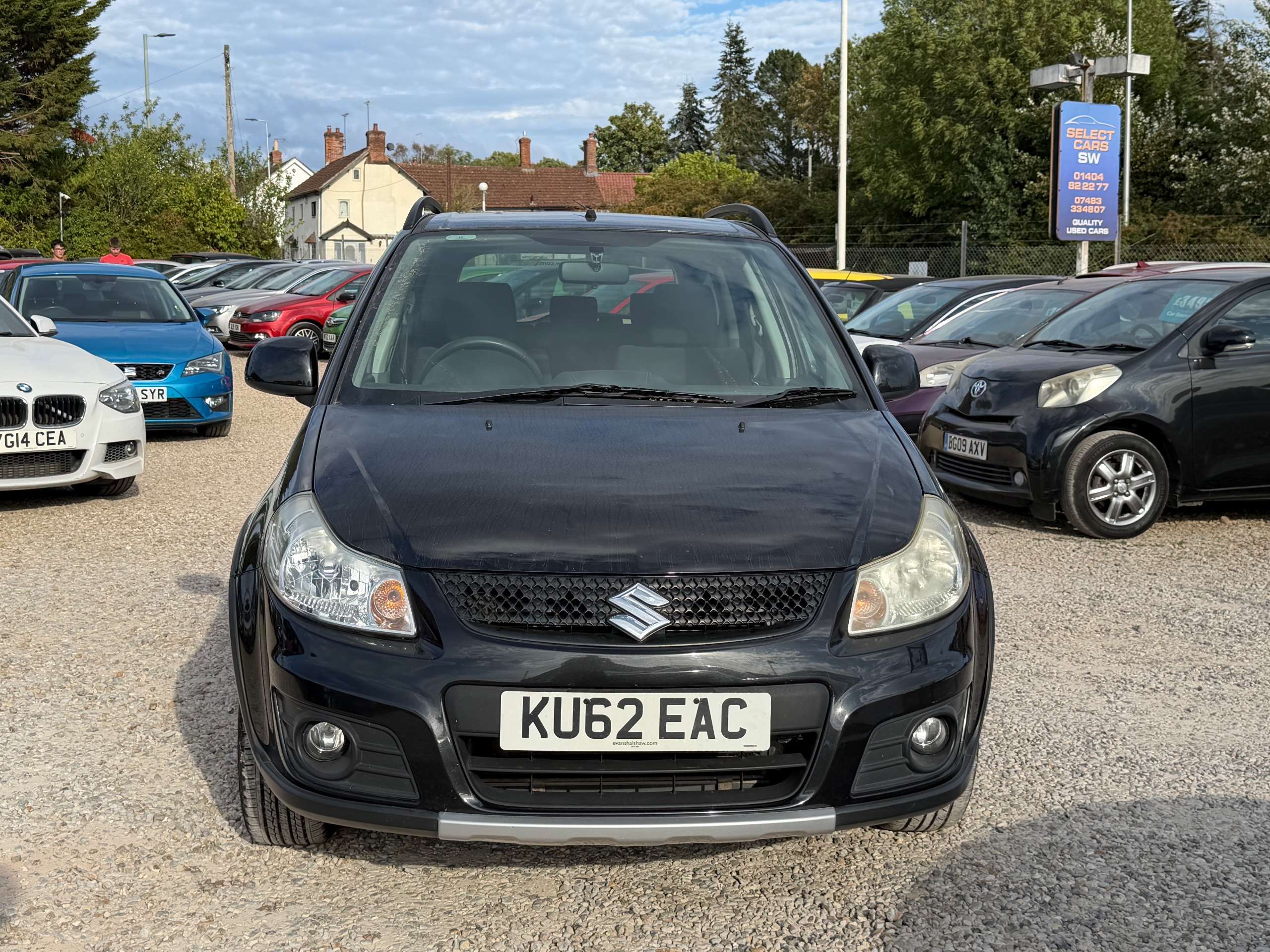 A 2012 SUZUKI SX4 1.6 SZ5 SUV 5dr Petrol Manual 4Grip Euro 5 (120 ps) A 2012 SUZUKI SX4 1.6 SZ5 SUV 5dr Petrol Manual 4Grip Euro 5 (120 ps)