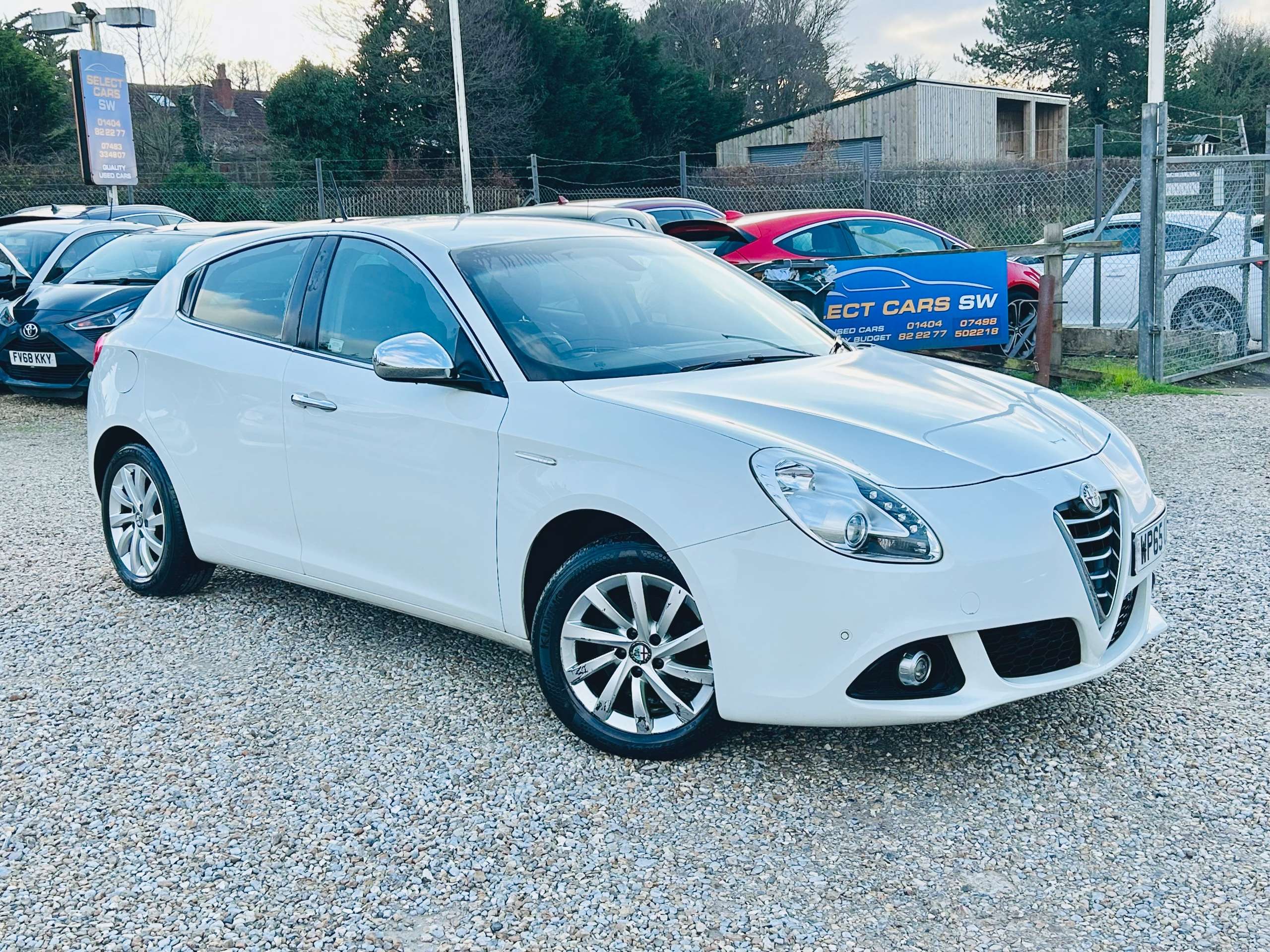 A 2015 ALFA ROMEO GIULIETTA 1.6 JTDM-2 Business Edition Hatchback 5dr Diesel Manual Euro 6 (s/s) (120 bhp) A 2015 ALFA ROMEO GIULIETTA 1.6 JTDM-2 Business Edition Hatchback 5dr Diesel Manual Euro 6 (s/s) (120 bhp)