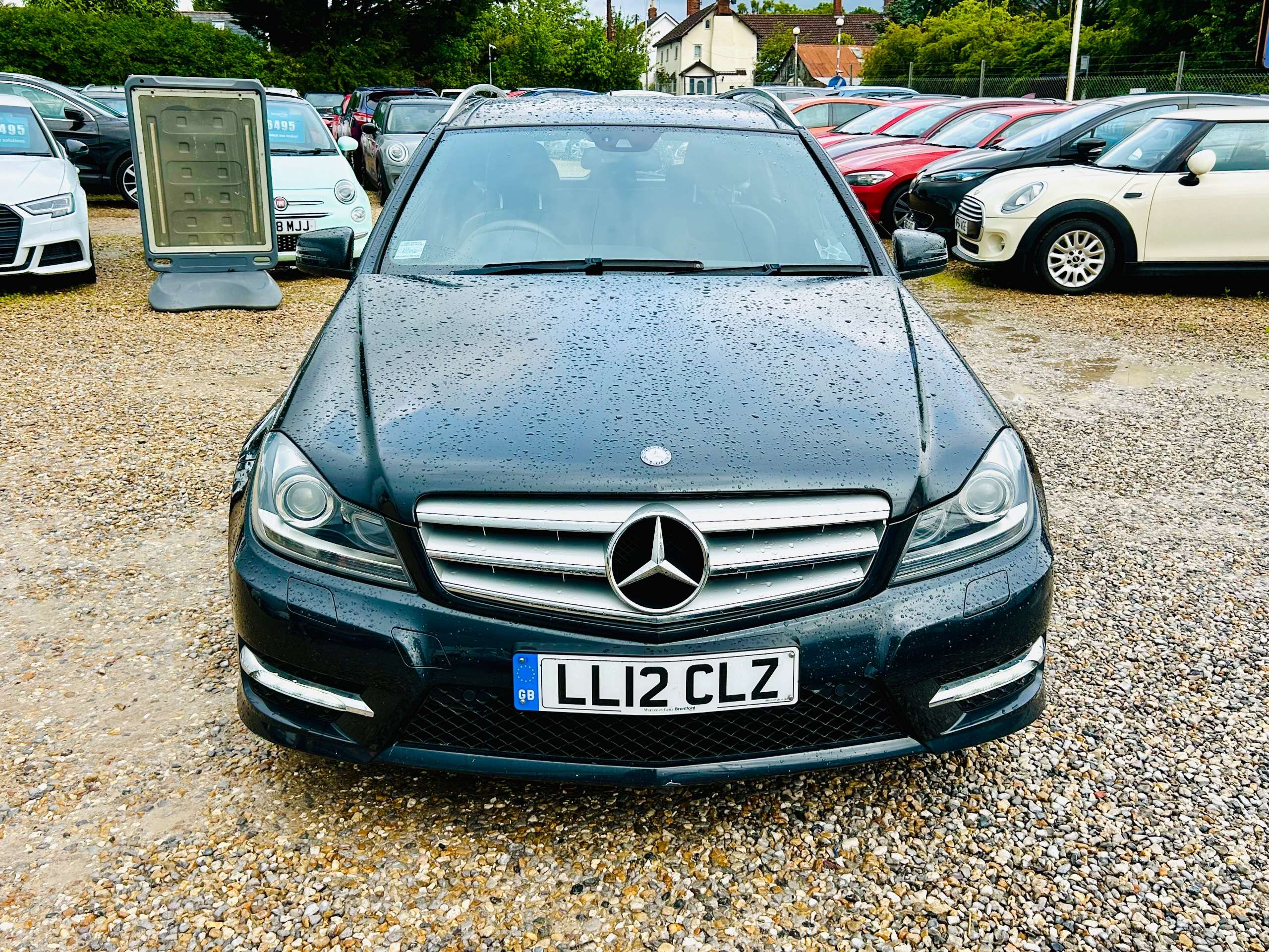A 2012 MERCEDES-BENZ C CLASS 2.1 C250 CDI BlueEfficiency Sport Estate 5dr Diesel G-Tronic+ Euro 5 (s/s) (204 ps) A 2012 MERCEDES-BENZ C CLASS 2.1 C250 CDI BlueEfficiency Sport Estate 5dr Diesel G-Tronic+ Euro 5 (s/s) (204 ps)