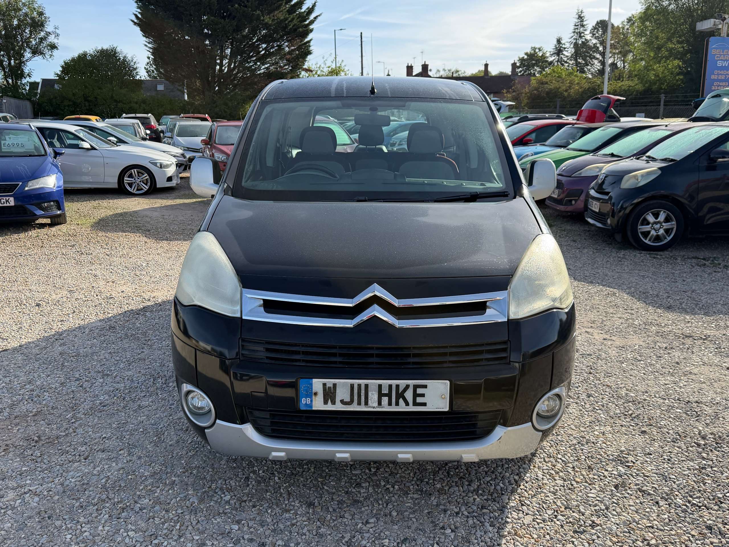 A 2011 CITROEN BERLINGO 1.6 HDi 16V Plus Multispace MPV 5dr Diesel Manual Euro 5 (90 ps) A 2011 CITROEN BERLINGO 1.6 HDi 16V Plus Multispace MPV 5dr Diesel Manual Euro 5 (90 ps)