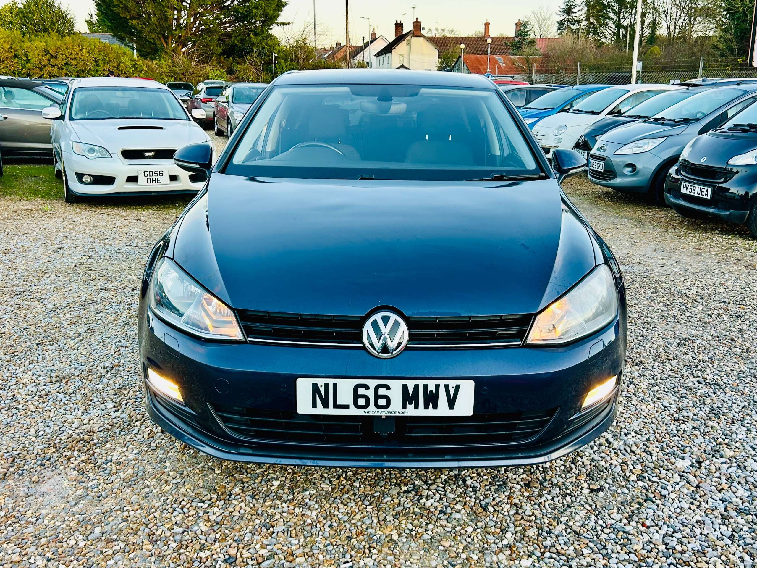 A 2016 VOLKSWAGEN GOLF 1.6 TDI BlueMotion Tech Match Edition Hatchback 5dr Diesel Manual Euro 6 (s/s) (110 ps) A 2016 VOLKSWAGEN GOLF 1.6 TDI BlueMotion Tech Match Edition Hatchback 5dr Diesel Manual Euro 6 (s/s) (110 ps)