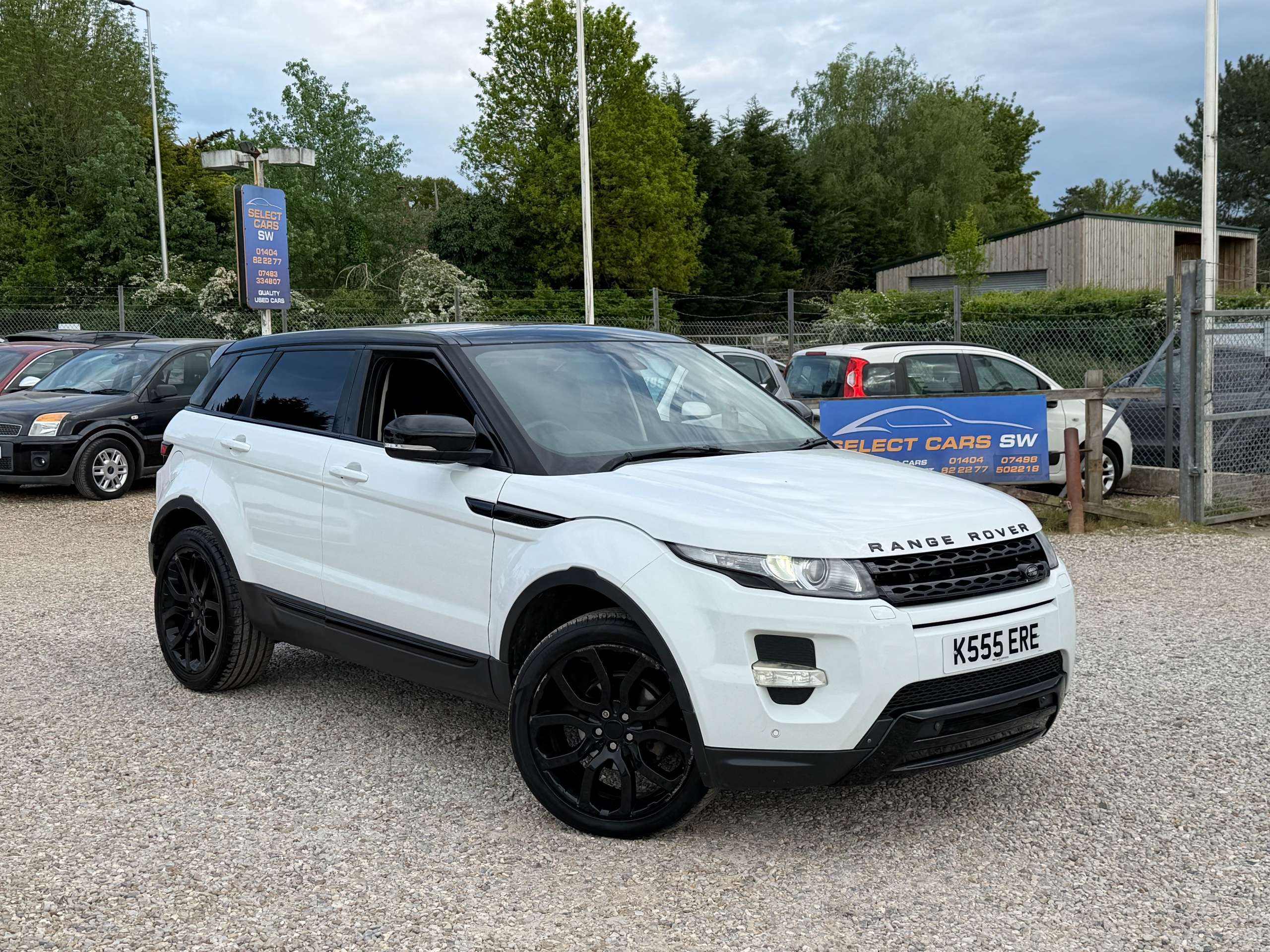 A 2013 LAND ROVER RANGE ROVER EVOQUE 2.2 SD4 Pure Tech SUV 5dr Diesel Auto 4WD Euro 5 (s/s) (190 ps) A 2013 LAND ROVER RANGE ROVER EVOQUE 2.2 SD4 Pure Tech SUV 5dr Diesel Auto 4WD Euro 5 (s/s) (190 ps)