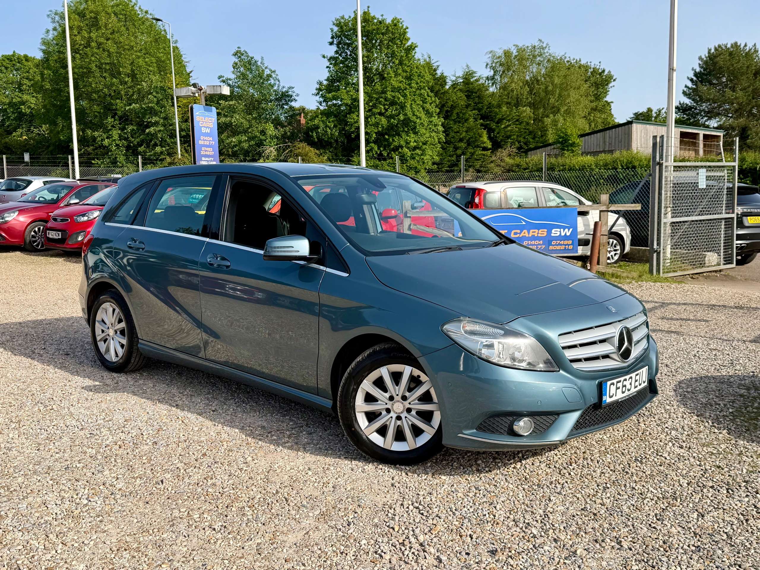 A 2014 MERCEDES-BENZ B CLASS 1.8 B180 CDI BlueEfficiency SE MPV 5dr Diesel Manual Euro 5 (s/s) (109 ps) A 2014 MERCEDES-BENZ B CLASS 1.8 B180 CDI BlueEfficiency SE MPV 5dr Diesel Manual Euro 5 (s/s) (109 ps)