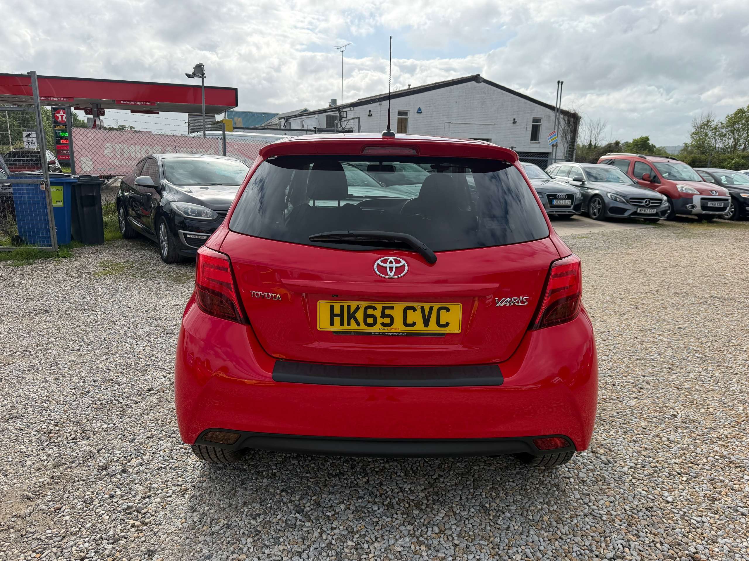 2015 TOYOTA YARIS 2015 TOYOTA YARIS