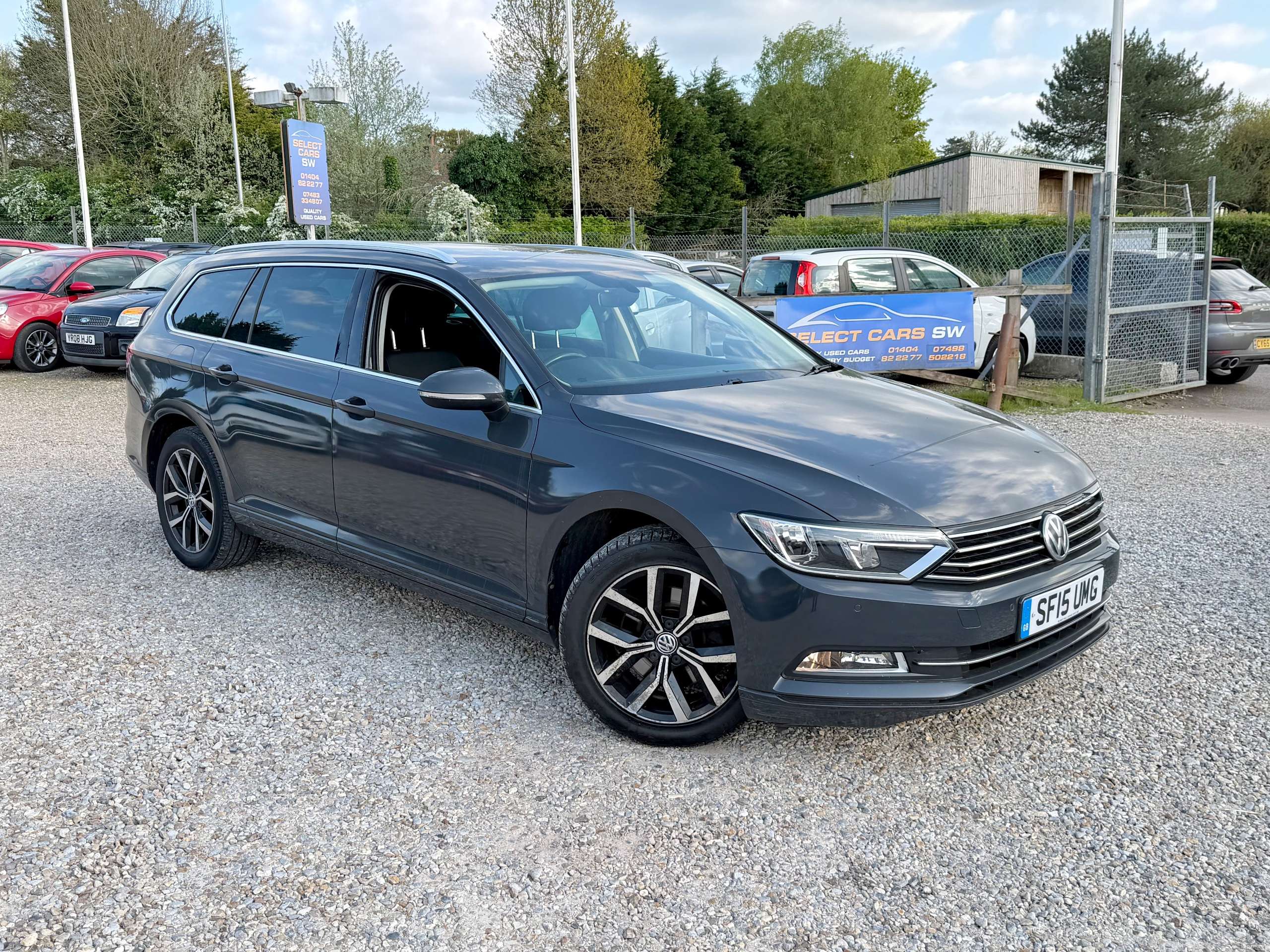 A 2015 VOLKSWAGEN PASSAT 2.0 TDI BlueMotion Tech SE Business Estate 5dr Diesel DSG Euro 6 (s/s) (150 ps) A 2015 VOLKSWAGEN PASSAT 2.0 TDI BlueMotion Tech SE Business Estate 5dr Diesel DSG Euro 6 (s/s) (150 ps)