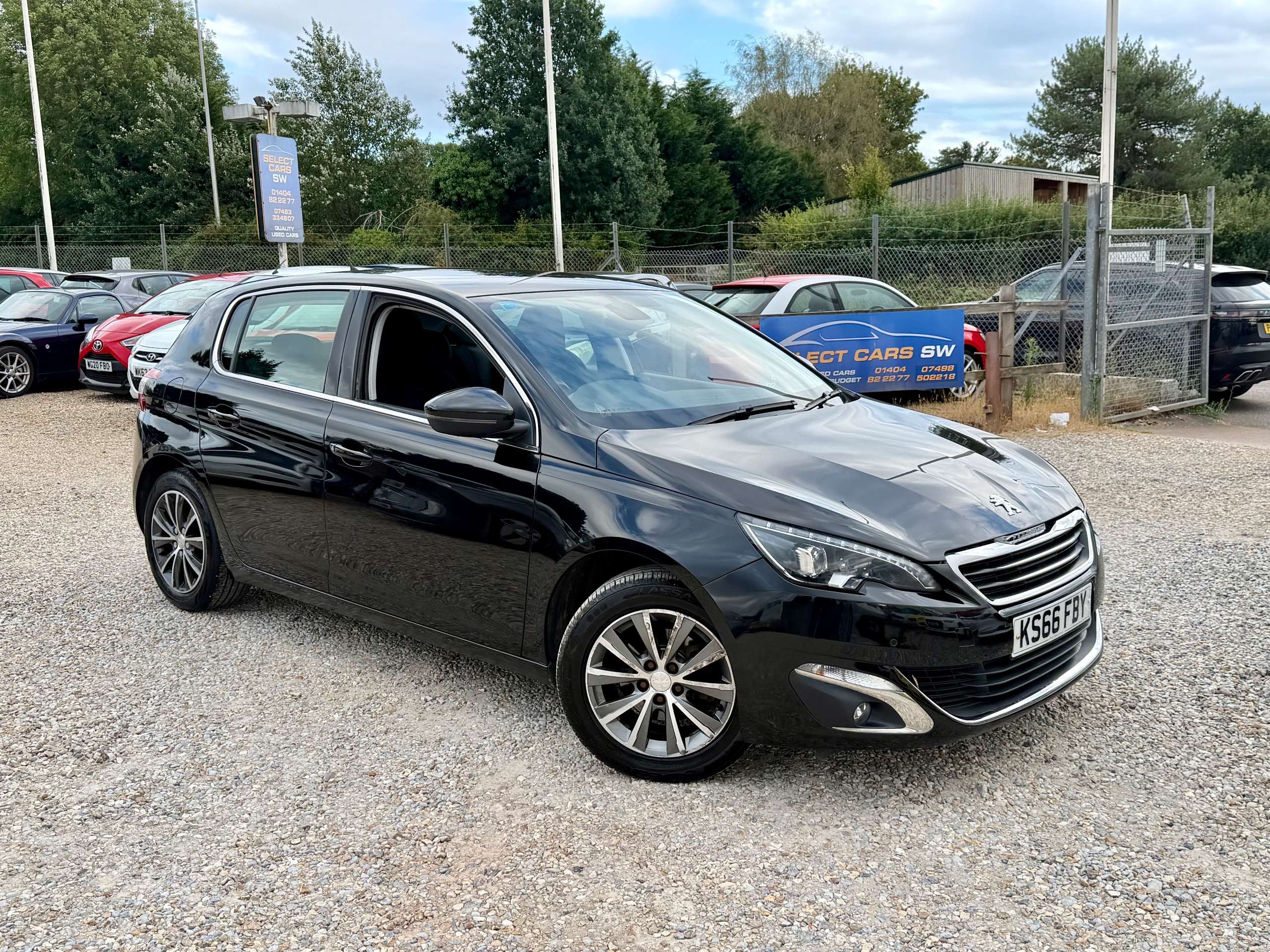 A 2016 PEUGEOT 308 1.6 BlueHDi Allure Hatchback 5dr Diesel Manual Euro 6 (s/s) (120 ps) A 2016 PEUGEOT 308 1.6 BlueHDi Allure Hatchback 5dr Diesel Manual Euro 6 (s/s) (120 ps)