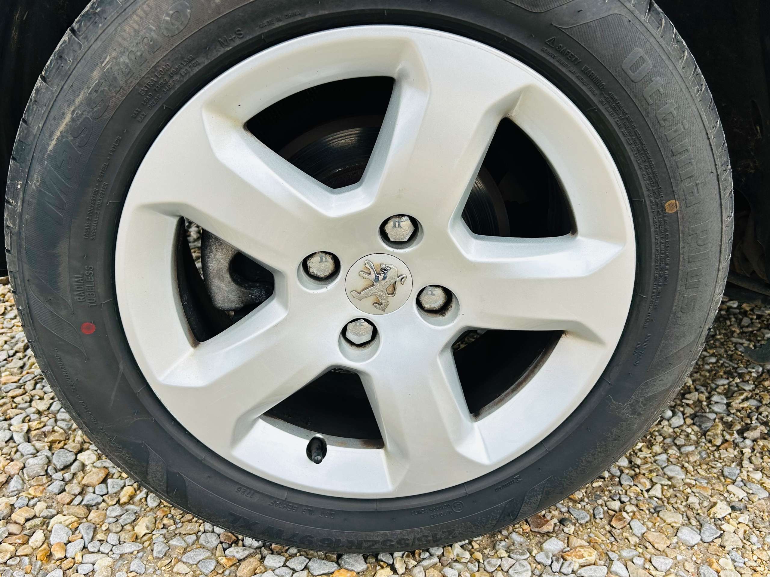 A 2011 PEUGEOT PARTNER TEPEE 1.6 HDi 8v Tepee Outdoor MPV 5dr Diesel Manual (139 g/km, 92 bhp) A 2011 PEUGEOT PARTNER TEPEE 1.6 HDi 8v Tepee Outdoor MPV 5dr Diesel Manual (139 g/km, 92 bhp)