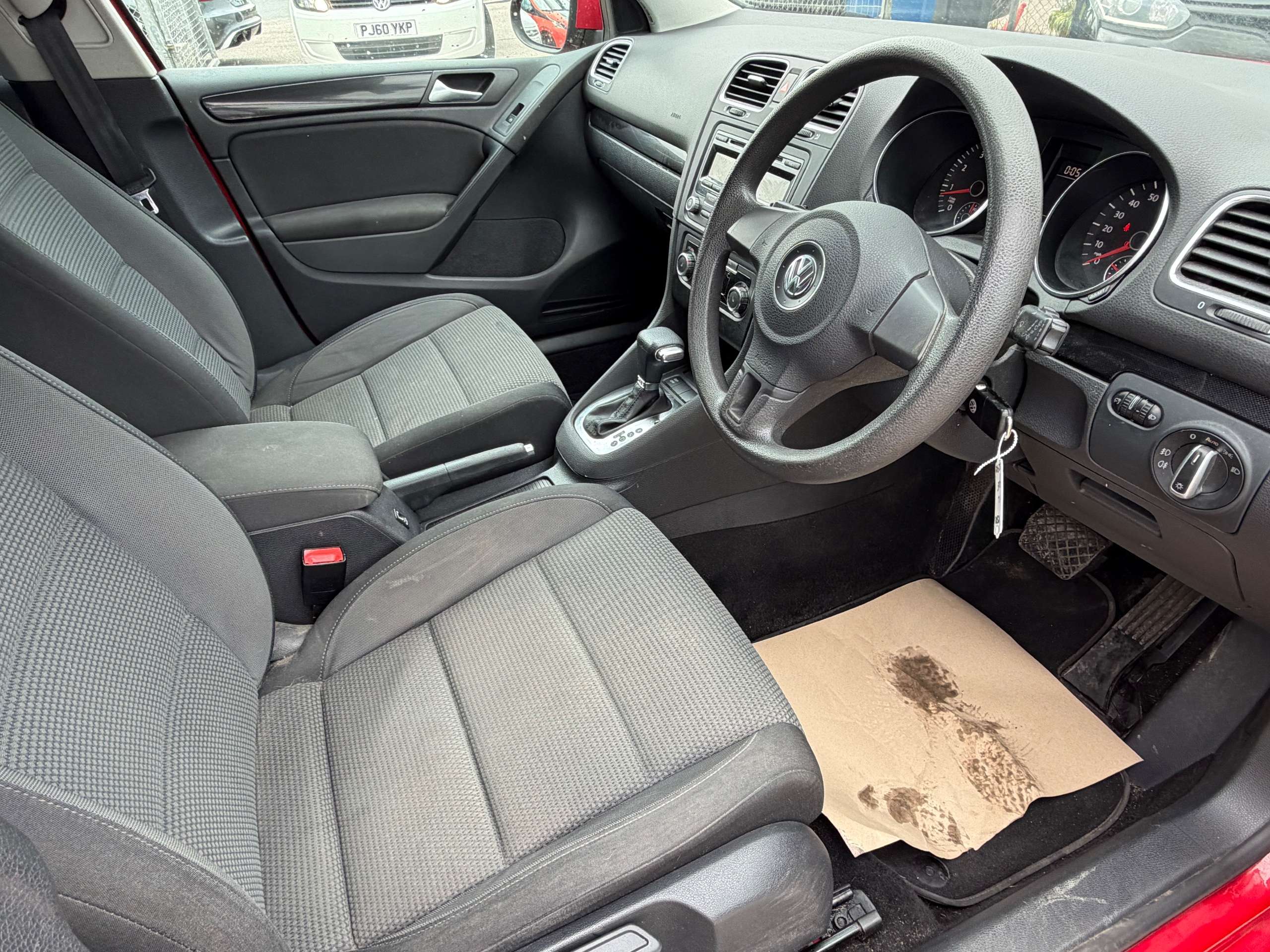 A 2009 VOLKSWAGEN GOLF 1.4 TSI S Hatchback 5dr Petrol DSG Euro 5 (122 ps) A 2009 VOLKSWAGEN GOLF 1.4 TSI S Hatchback 5dr Petrol DSG Euro 5 (122 ps)