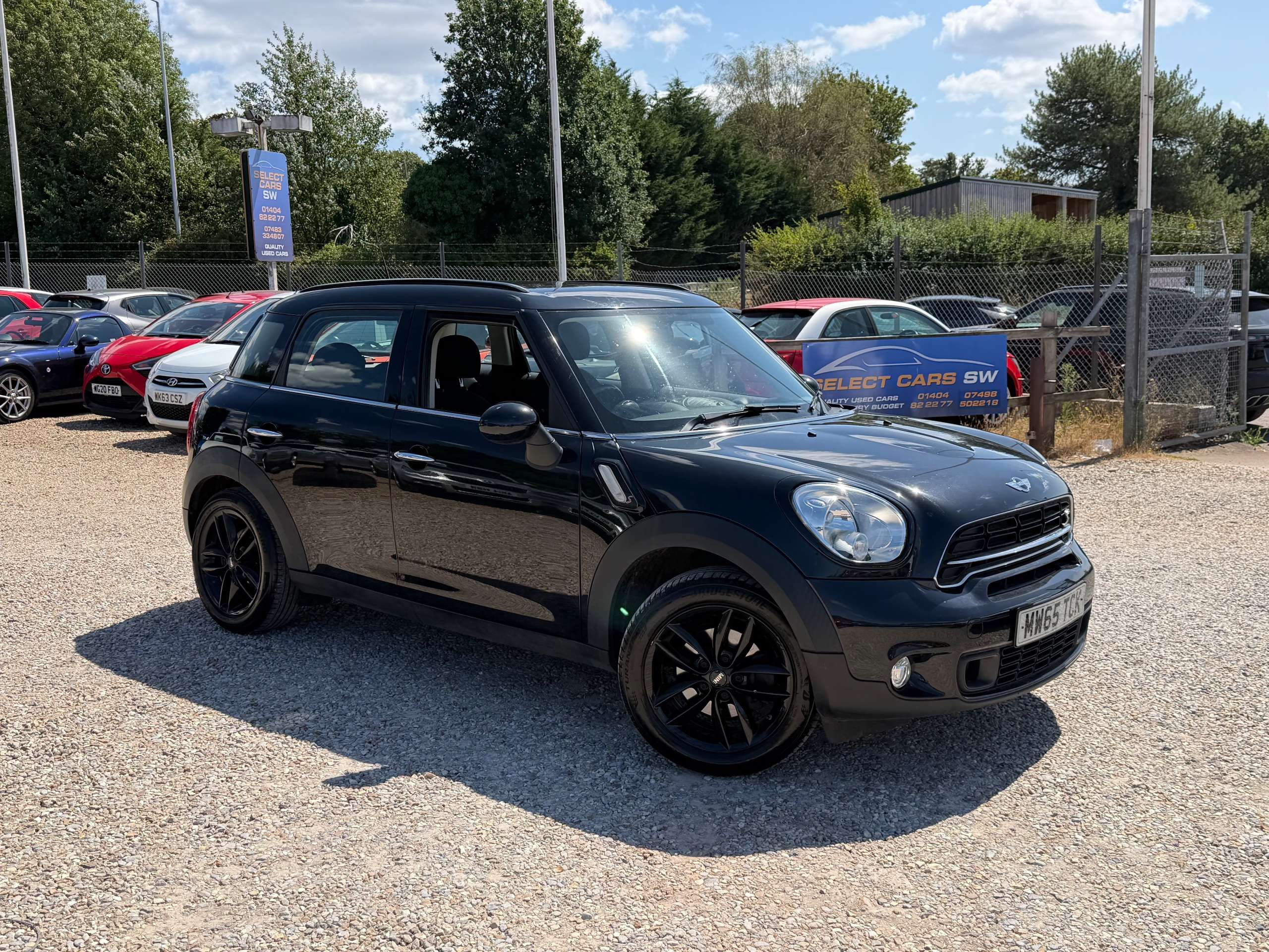 A 2016 MINI COUNTRYMAN 2.0 Cooper SD SUV 5dr Diesel Manual Euro 5 (s/s) (143 ps) A 2016 MINI COUNTRYMAN 2.0 Cooper SD SUV 5dr Diesel Manual Euro 5 (s/s) (143 ps)