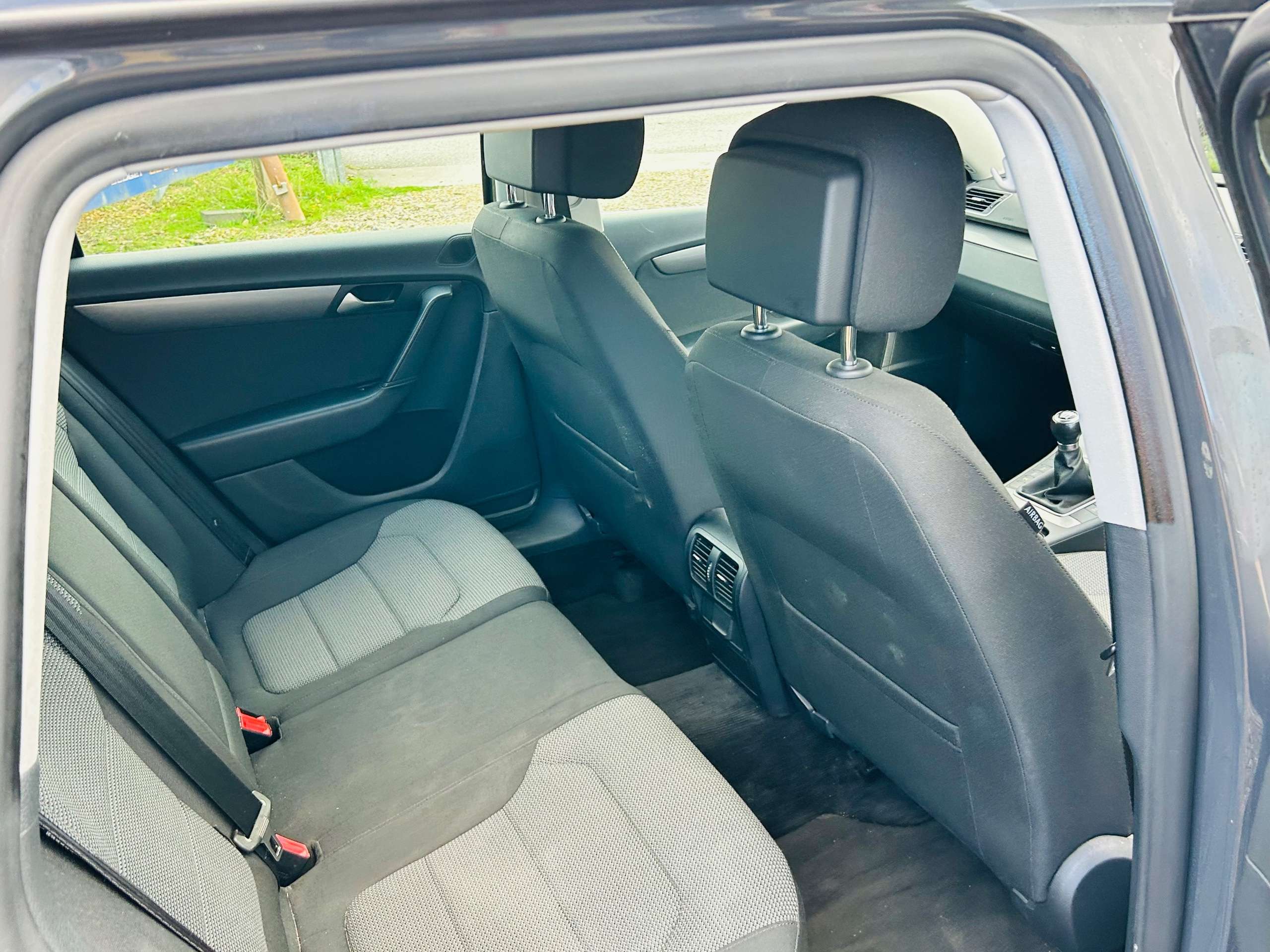 2011 VOLKSWAGEN PASSAT 2011 VOLKSWAGEN PASSAT