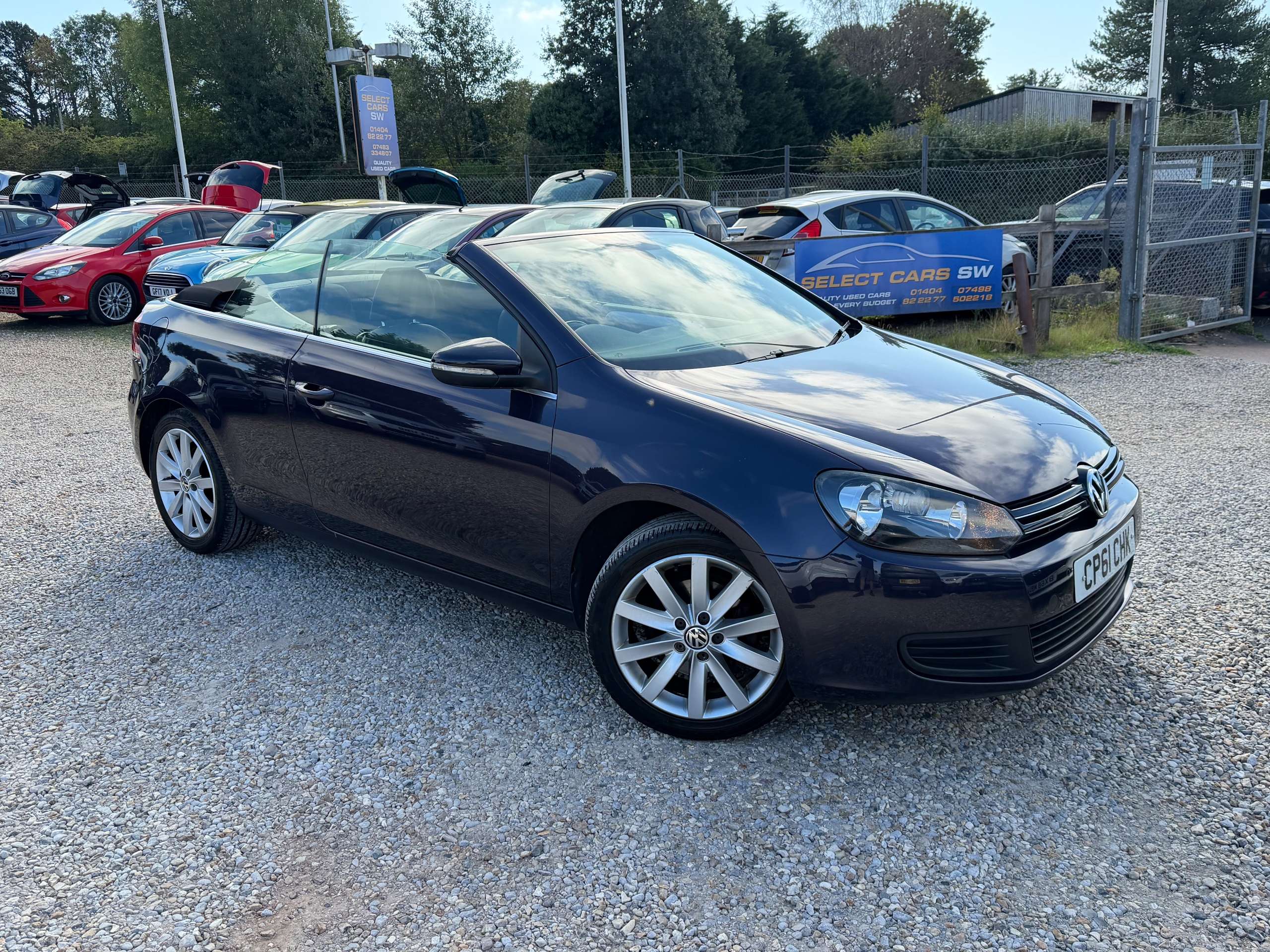 A 2011 VOLKSWAGEN GOLF 1.6 TDI BlueMotion Tech SE Cabriolet 2dr Diesel Manual Euro 5 (s/s) (105 ps) A 2011 VOLKSWAGEN GOLF 1.6 TDI BlueMotion Tech SE Cabriolet 2dr Diesel Manual Euro 5 (s/s) (105 ps)