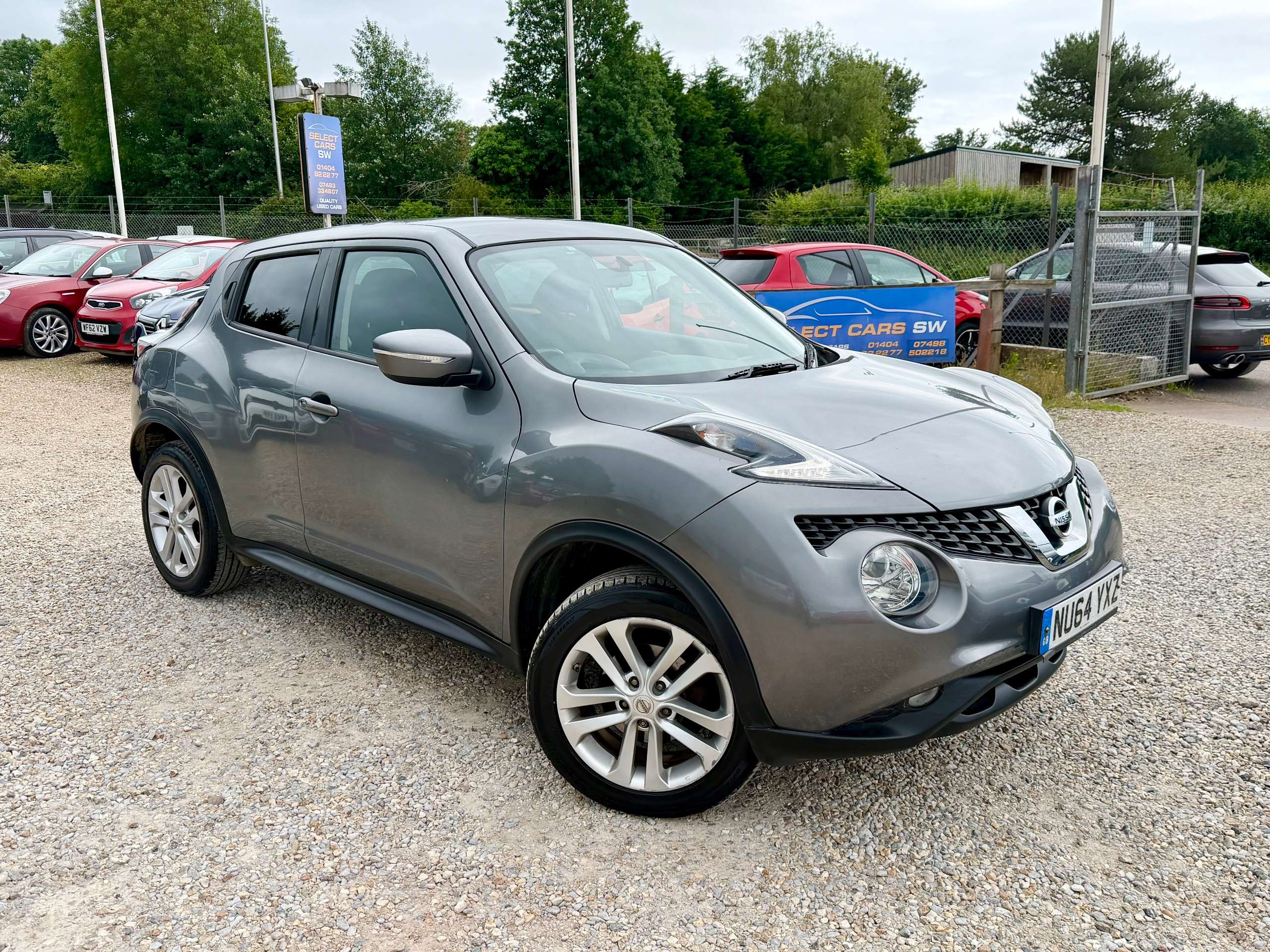 A 2014 NISSAN JUKE 1.5 dCi 8v Acenta SUV 5dr Diesel Manual Euro 5 (s/s) (110 ps) A 2014 NISSAN JUKE 1.5 dCi 8v Acenta SUV 5dr Diesel Manual Euro 5 (s/s) (110 ps)