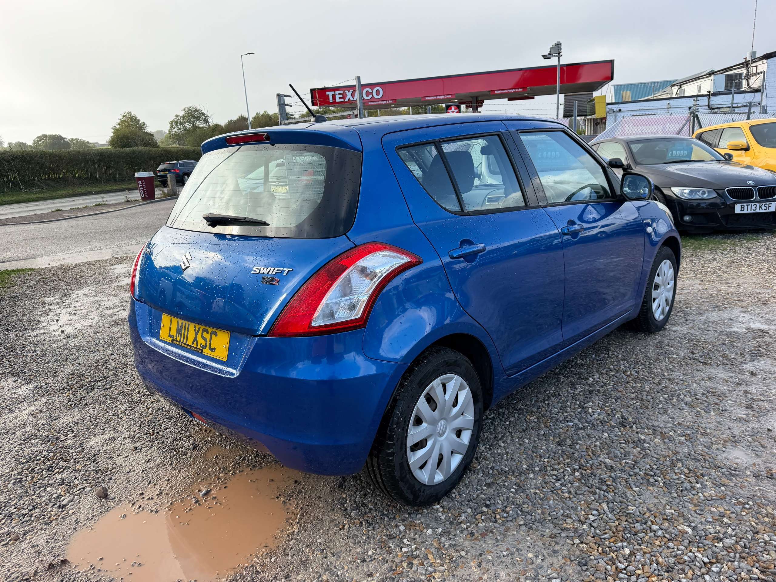 2011 SUZUKI SWIFT 2011 SUZUKI SWIFT