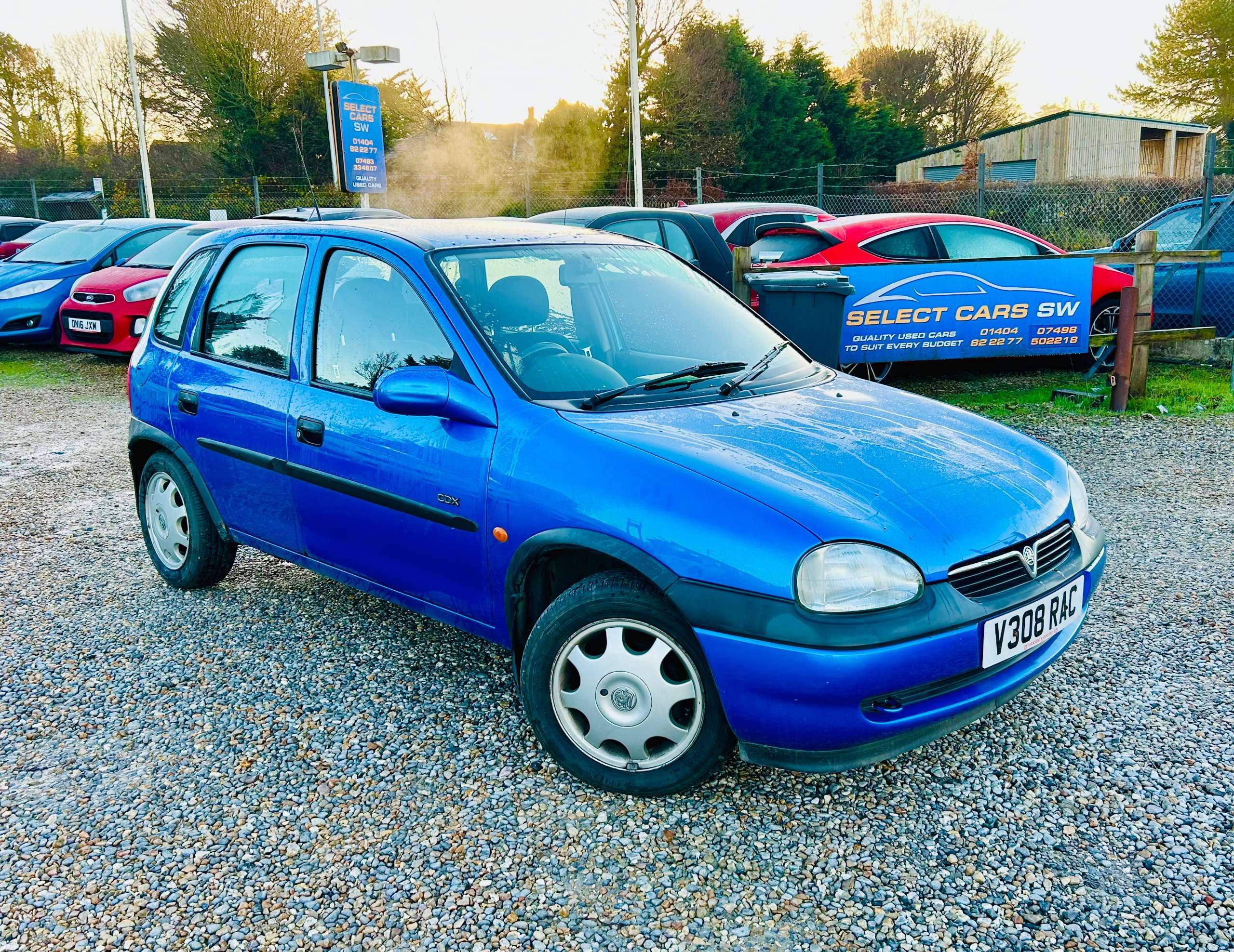 A 2000 VAUXHALL CORSA 1.4i CDX Hatchback 5dr Petrol Manual (179 g/km, 89 bhp) A 2000 VAUXHALL CORSA 1.4i CDX Hatchback 5dr Petrol Manual (179 g/km, 89 bhp)