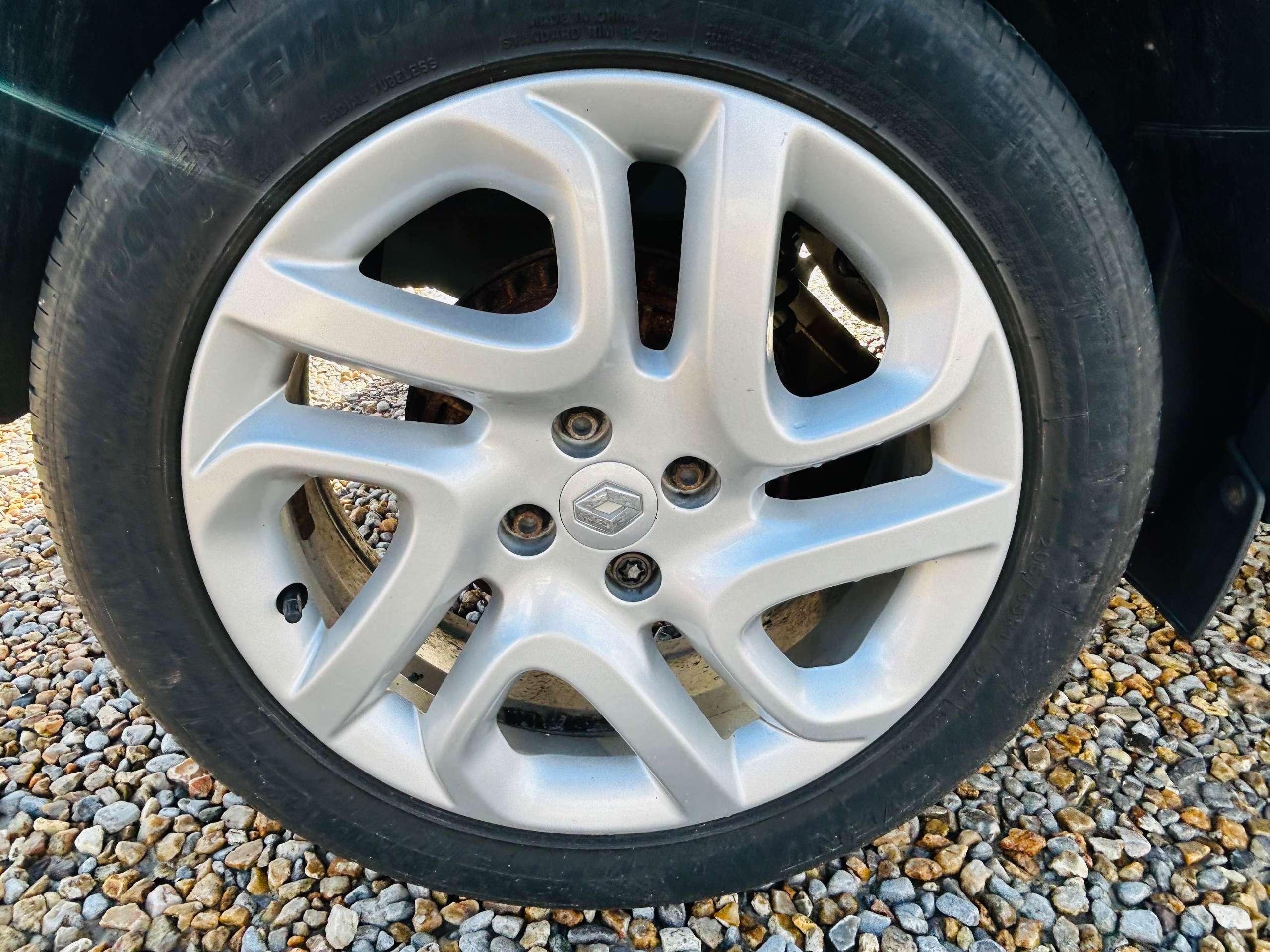 A 2016 RENAULT CAPTUR 1.5 dCi ENERGY Dynamique Nav SUV 5dr Diesel Manual Euro 6 (s/s) (90 ps) A 2016 RENAULT CAPTUR 1.5 dCi ENERGY Dynamique Nav SUV 5dr Diesel Manual Euro 6 (s/s) (90 ps)