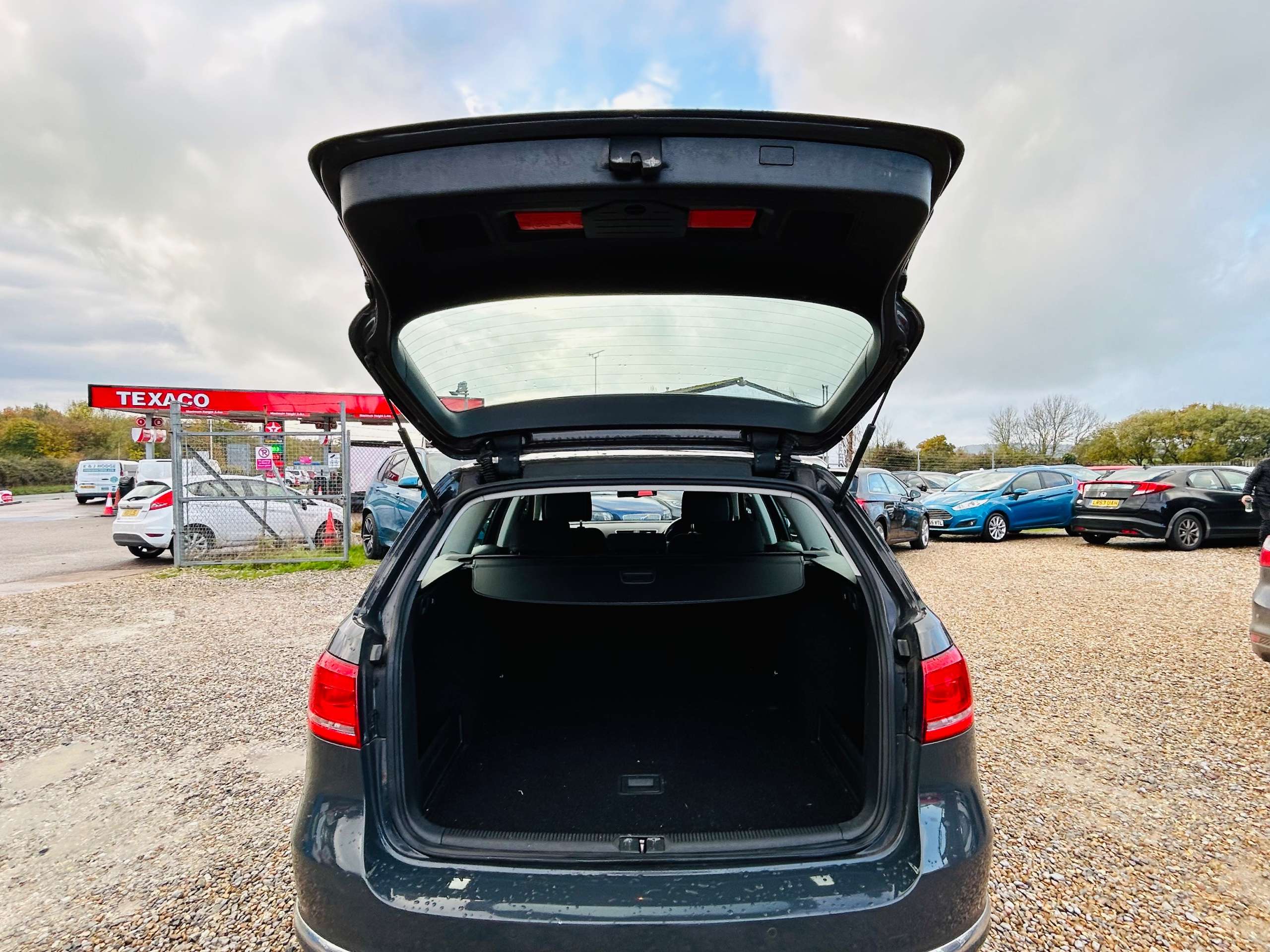 2011 VOLKSWAGEN PASSAT 2011 VOLKSWAGEN PASSAT