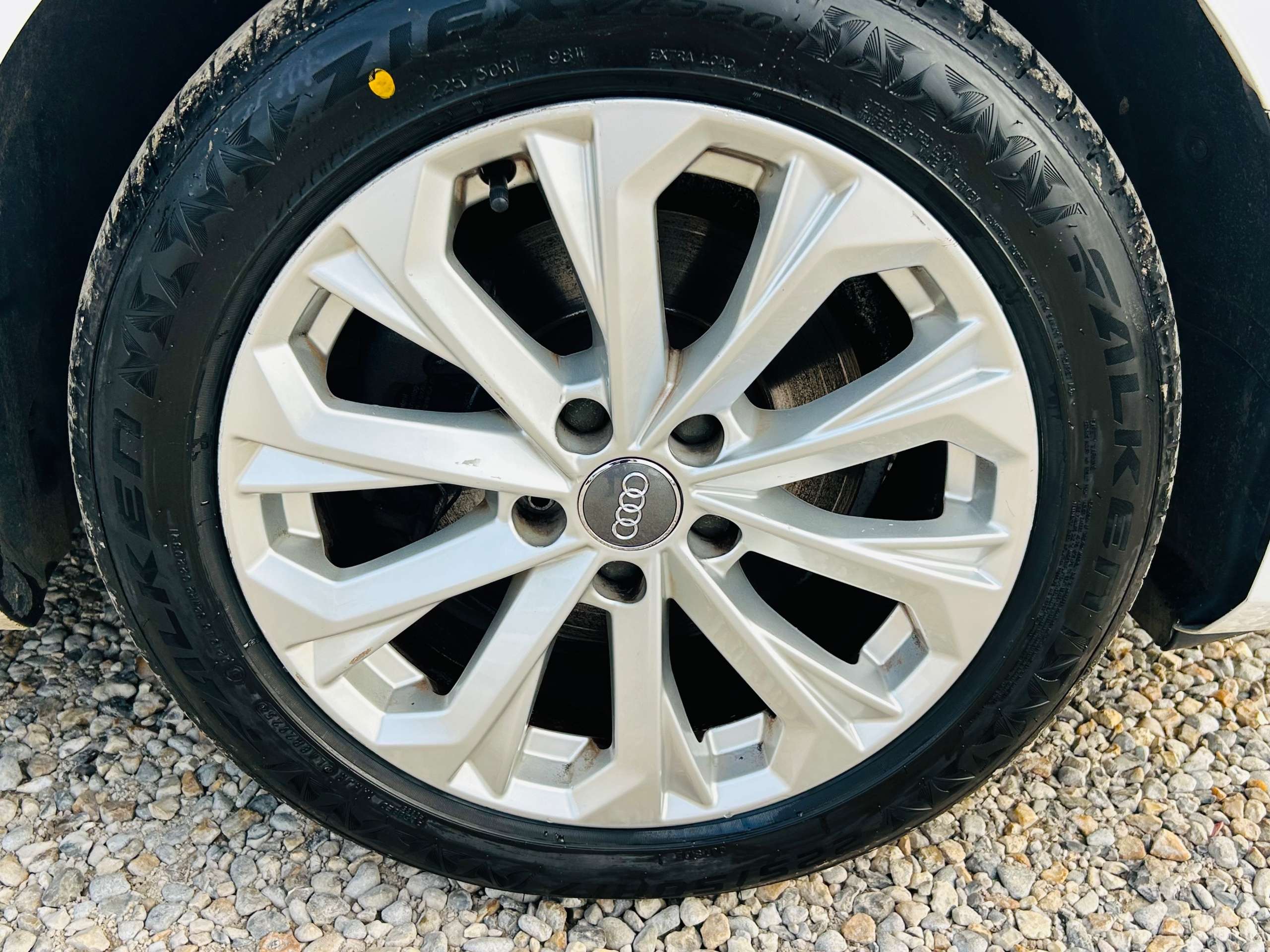 A 2016 AUDI A4 1.4 TFSI SE Saloon 4dr Petrol Manual Euro 6 (s/s) (150 ps) A 2016 AUDI A4 1.4 TFSI SE Saloon 4dr Petrol Manual Euro 6 (s/s) (150 ps)