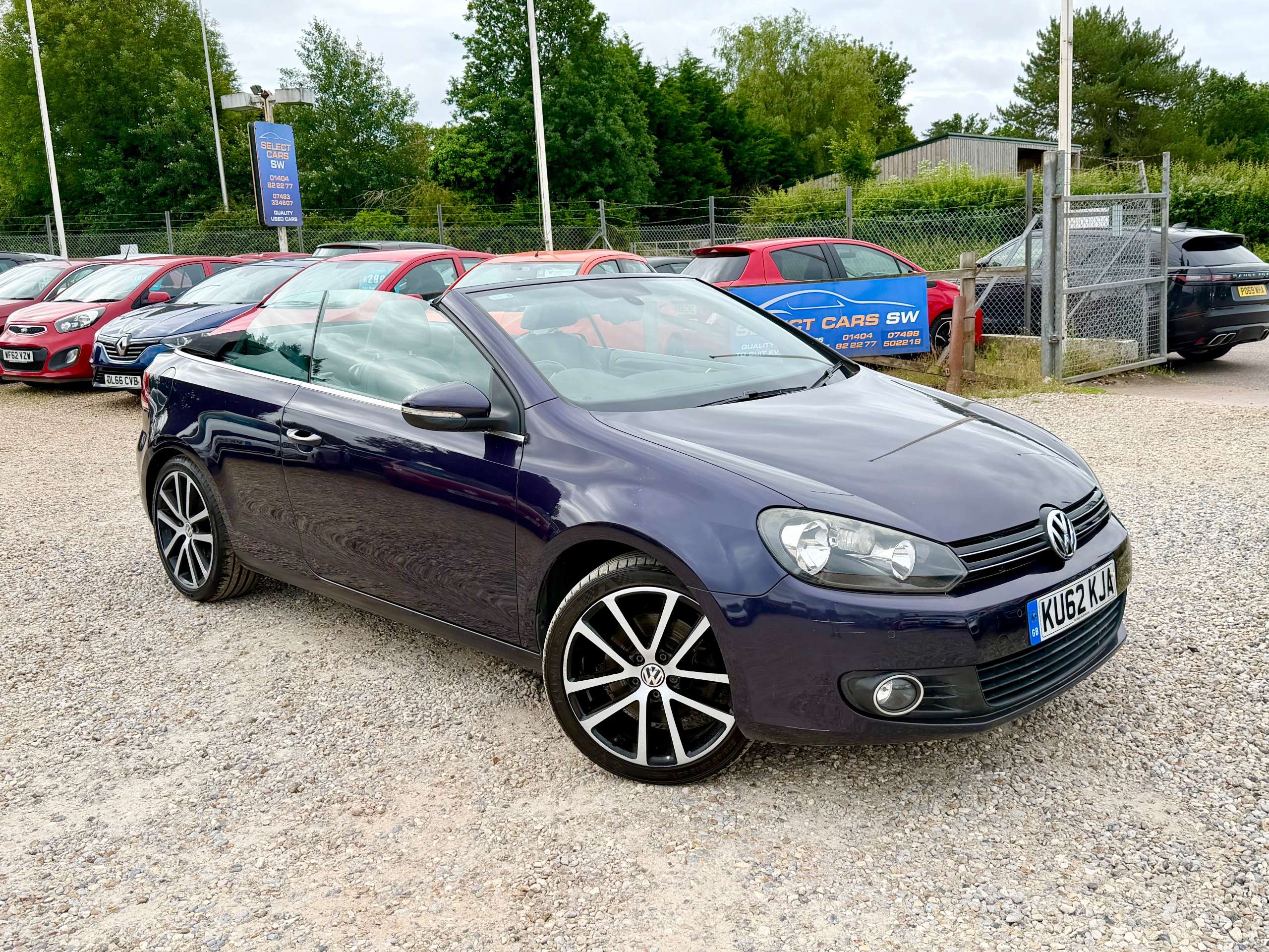 A 2012 VOLKSWAGEN GOLF 2.0 TDI BlueMotion Tech GT Cabriolet 2dr Diesel Manual Euro 5 (s/s) (140 ps) A 2012 VOLKSWAGEN GOLF 2.0 TDI BlueMotion Tech GT Cabriolet 2dr Diesel Manual Euro 5 (s/s) (140 ps)