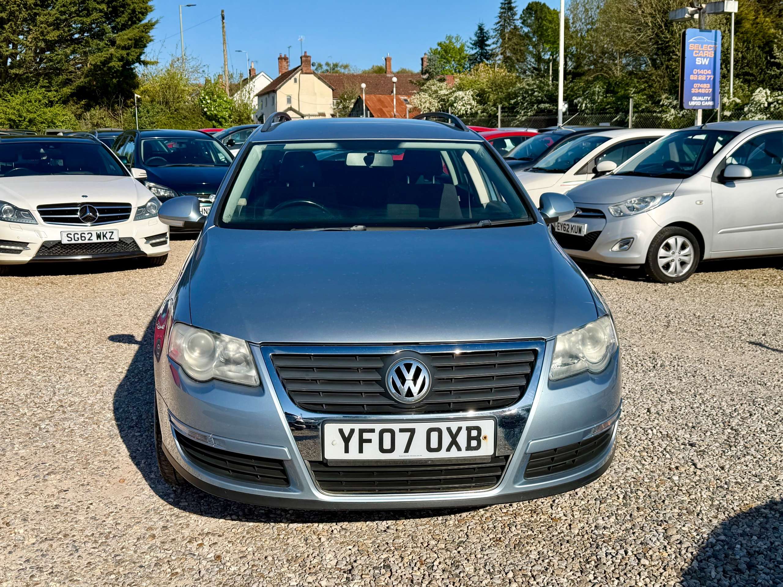 A 2007 VOLKSWAGEN PASSAT 2.0 TDI SE Estate 5dr Diesel Manual Euro 4 (140 ps) A 2007 VOLKSWAGEN PASSAT 2.0 TDI SE Estate 5dr Diesel Manual Euro 4 (140 ps)