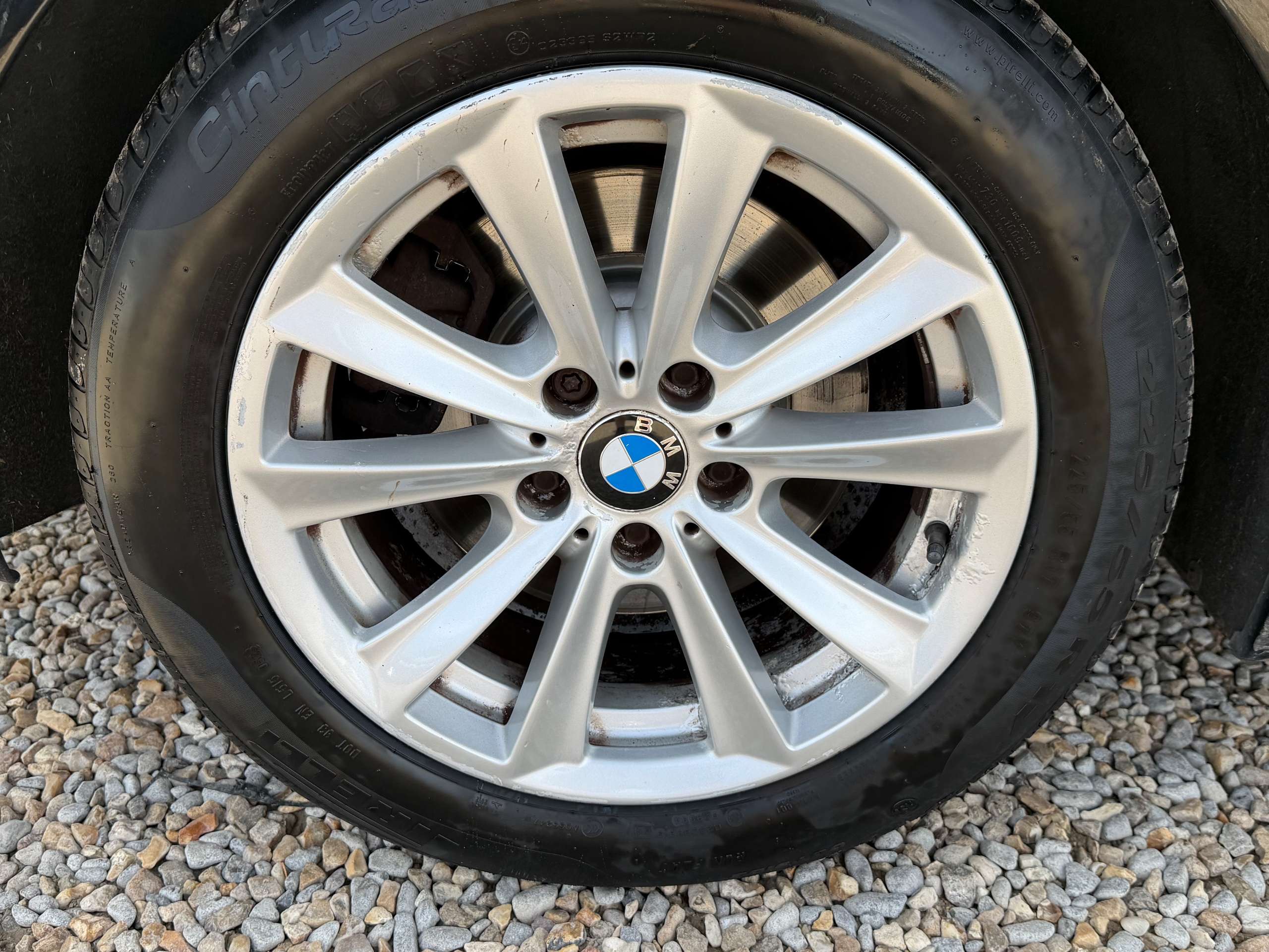 A 2013 BMW 5 SERIES 2.0 520d SE Touring 5dr Diesel Manual Euro 6 (s/s) (184 ps) A 2013 BMW 5 SERIES 2.0 520d SE Touring 5dr Diesel Manual Euro 6 (s/s) (184 ps)