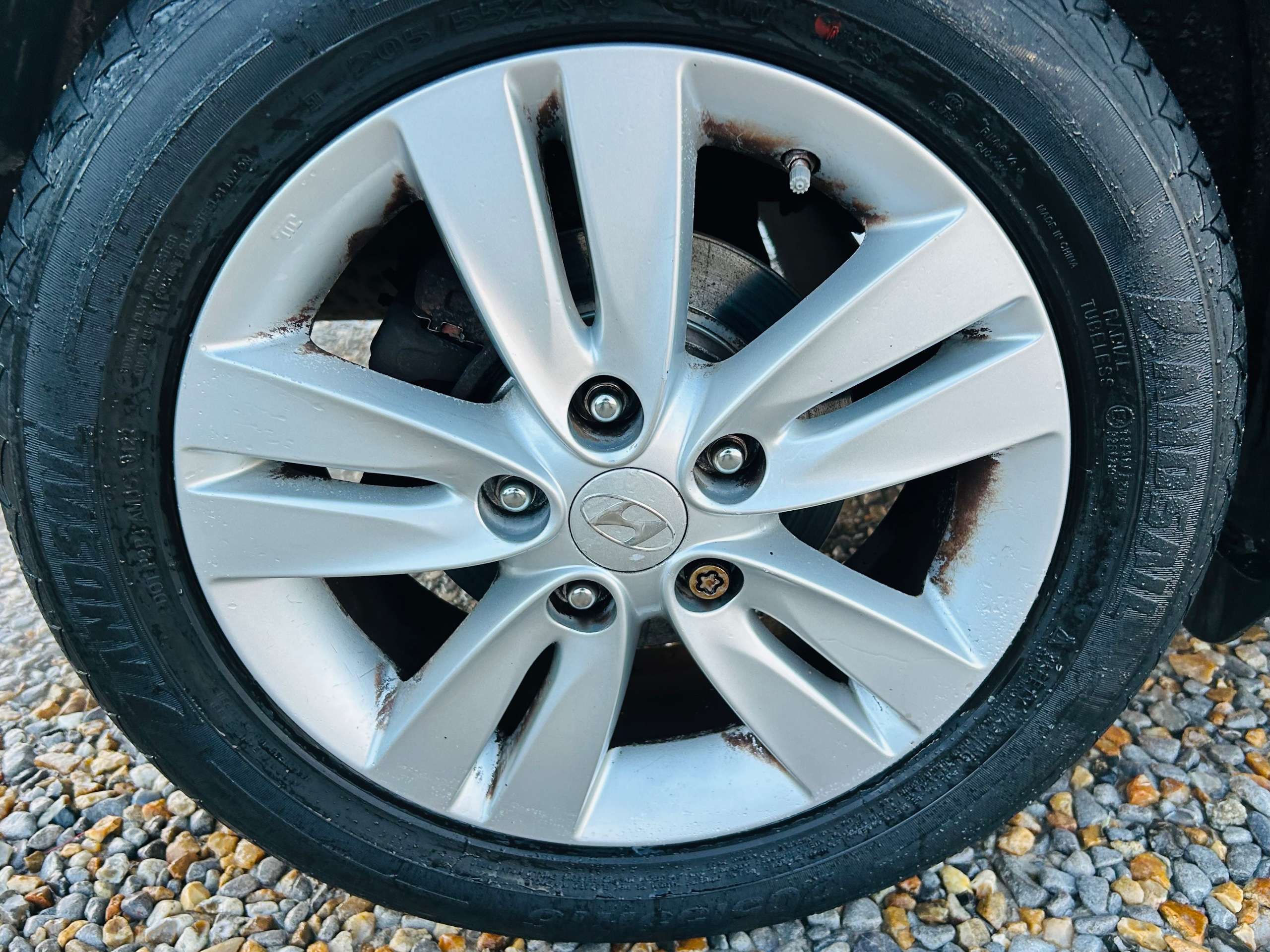 A 2013 HYUNDAI IX20 1.4 Style Hatchback 5dr Petrol Manual Euro 5 (90 bhp) A 2013 HYUNDAI IX20 1.4 Style Hatchback 5dr Petrol Manual Euro 5 (90 bhp)