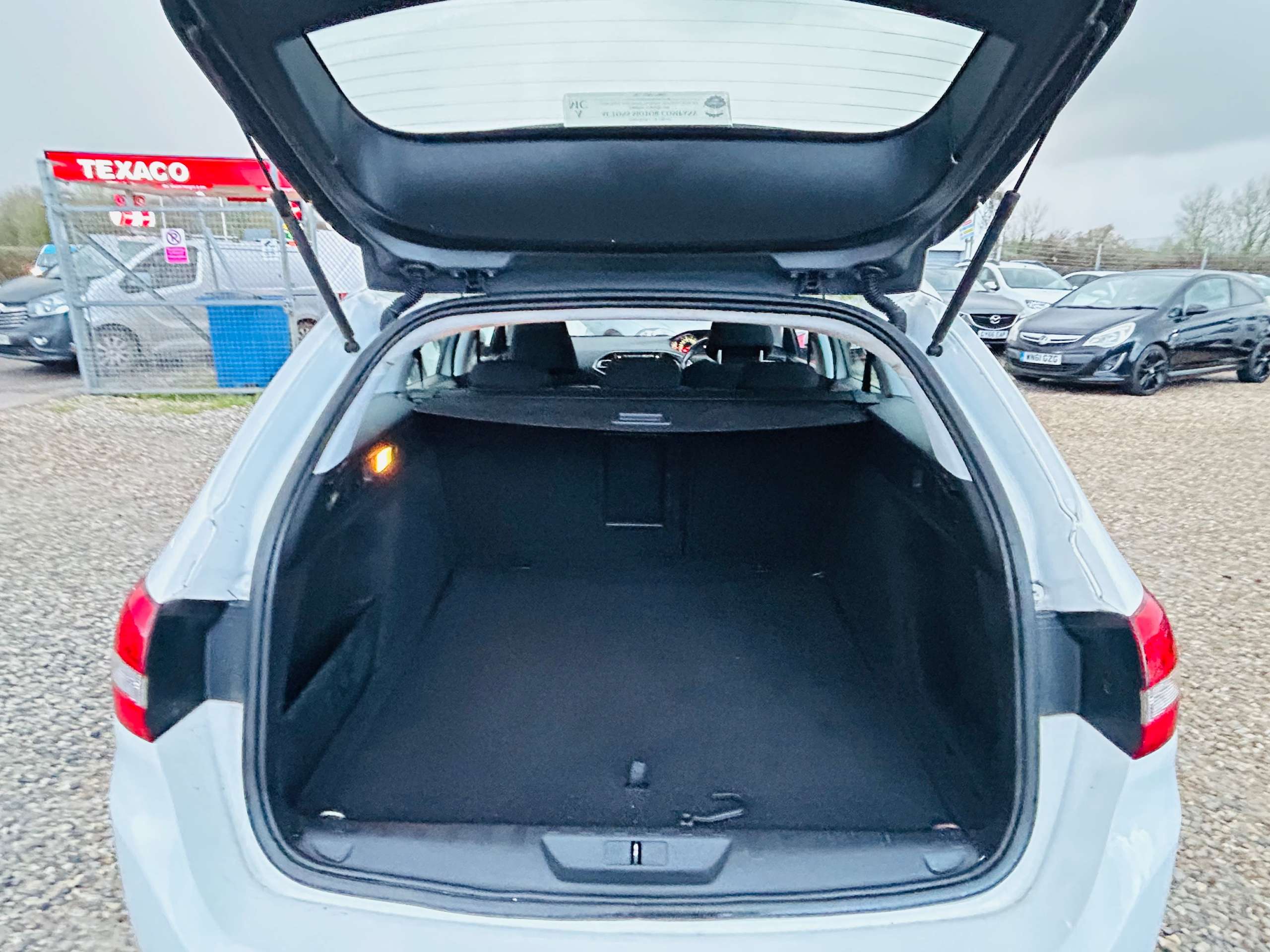 2016 PEUGEOT 308 SW 2016 PEUGEOT 308 SW