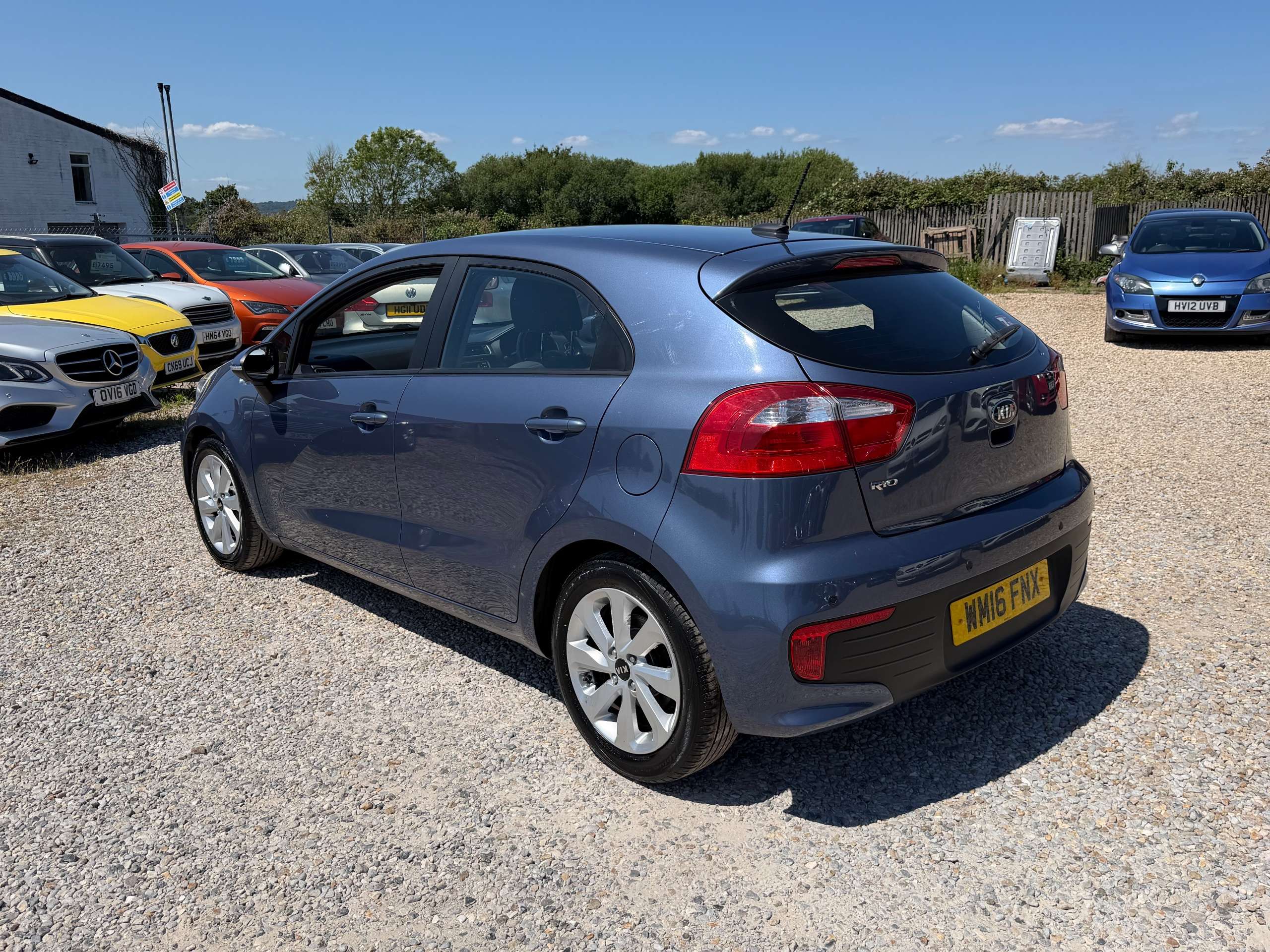 2016 KIA RIO 2016 KIA RIO