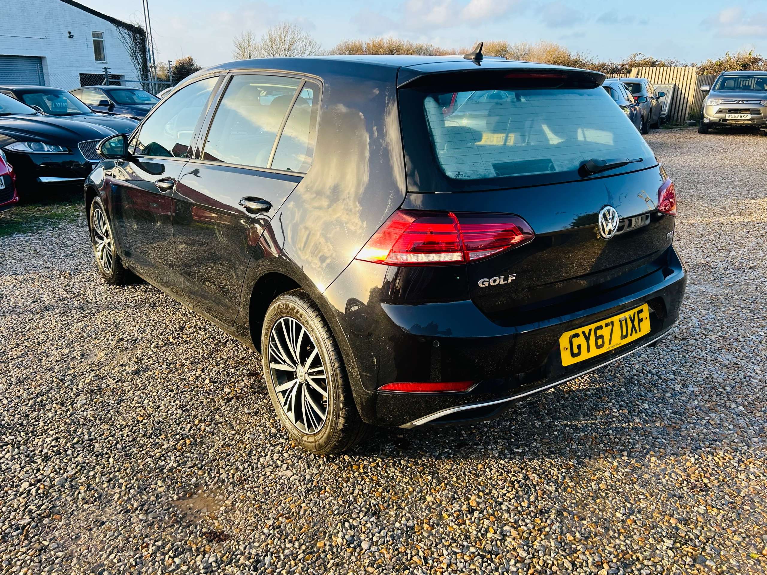 2017 VOLKSWAGEN GOLF 2017 VOLKSWAGEN GOLF