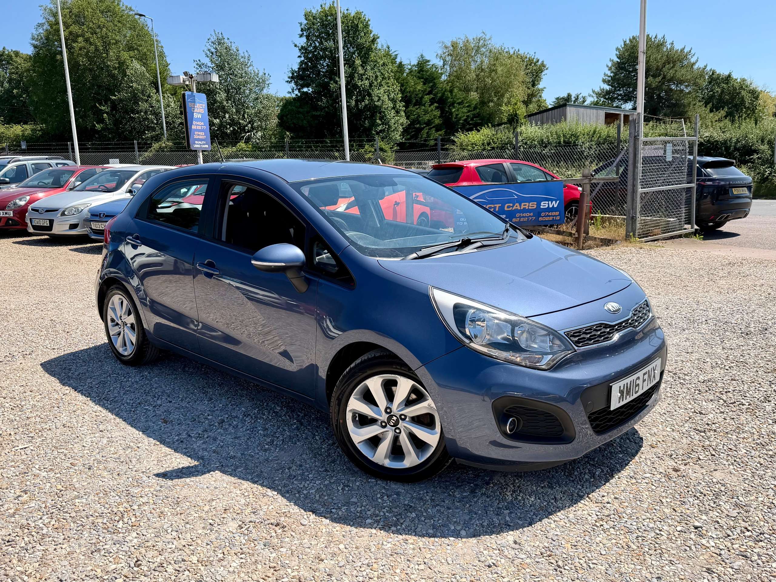 A 2016 KIA RIO 1.4 2 Hatchback 5dr Petrol Auto Euro 6 (107 bhp) A 2016 KIA RIO 1.4 2 Hatchback 5dr Petrol Auto Euro 6 (107 bhp)