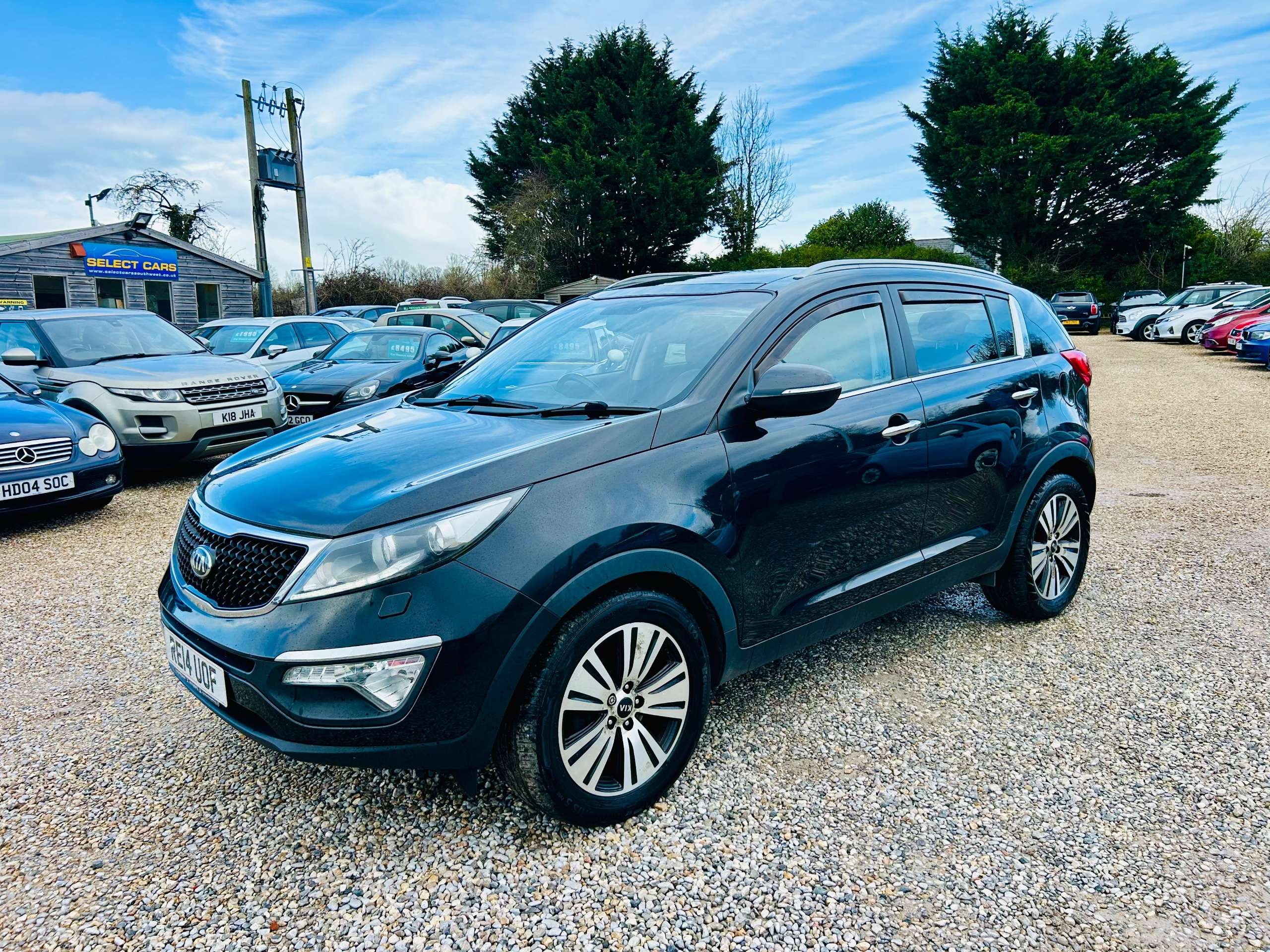 A 2014 KIA SPORTAGE 1.7 CRDi EcoDynamics 3 SUV 5dr Diesel Manual 2WD Euro 5 (s/s) (114 bhp) A 2014 KIA SPORTAGE 1.7 CRDi EcoDynamics 3 SUV 5dr Diesel Manual 2WD Euro 5 (s/s) (114 bhp)