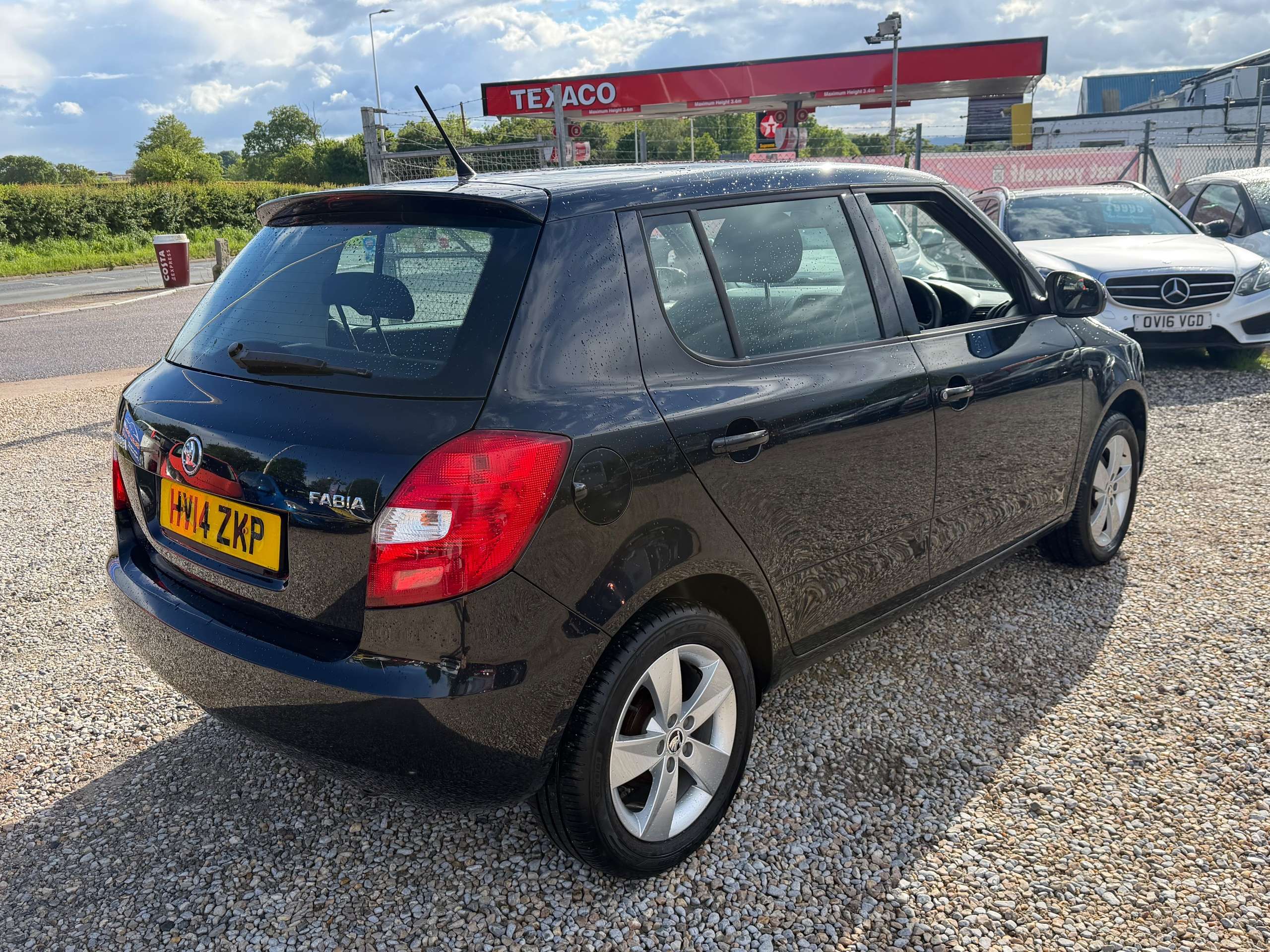 2014 SKODA FABIA 2014 SKODA FABIA