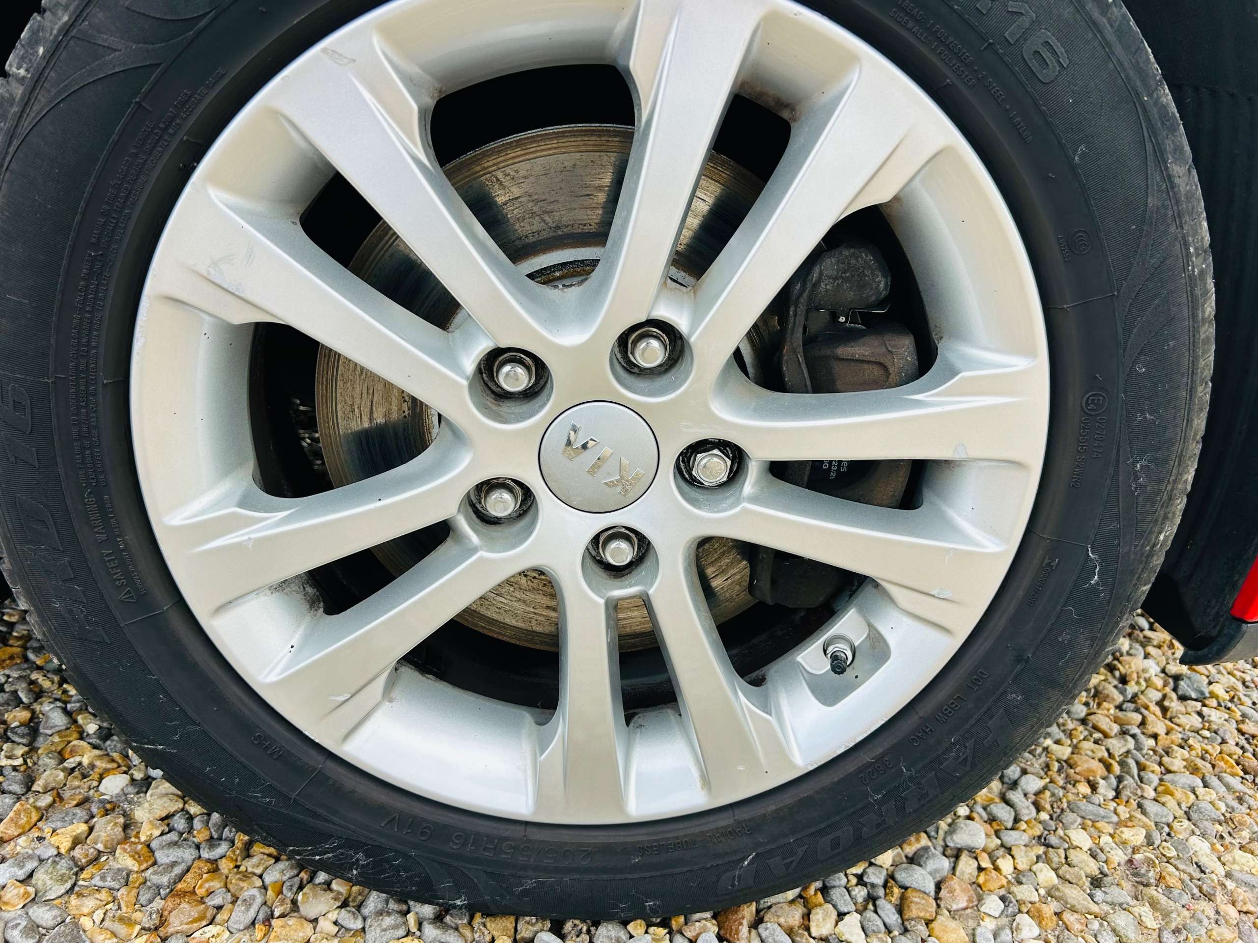 A 2015 KIA CEED 1.4 SR7 Hatchback 5dr Petrol Manual Euro 5 (98 bhp) A 2015 KIA CEED 1.4 SR7 Hatchback 5dr Petrol Manual Euro 5 (98 bhp)