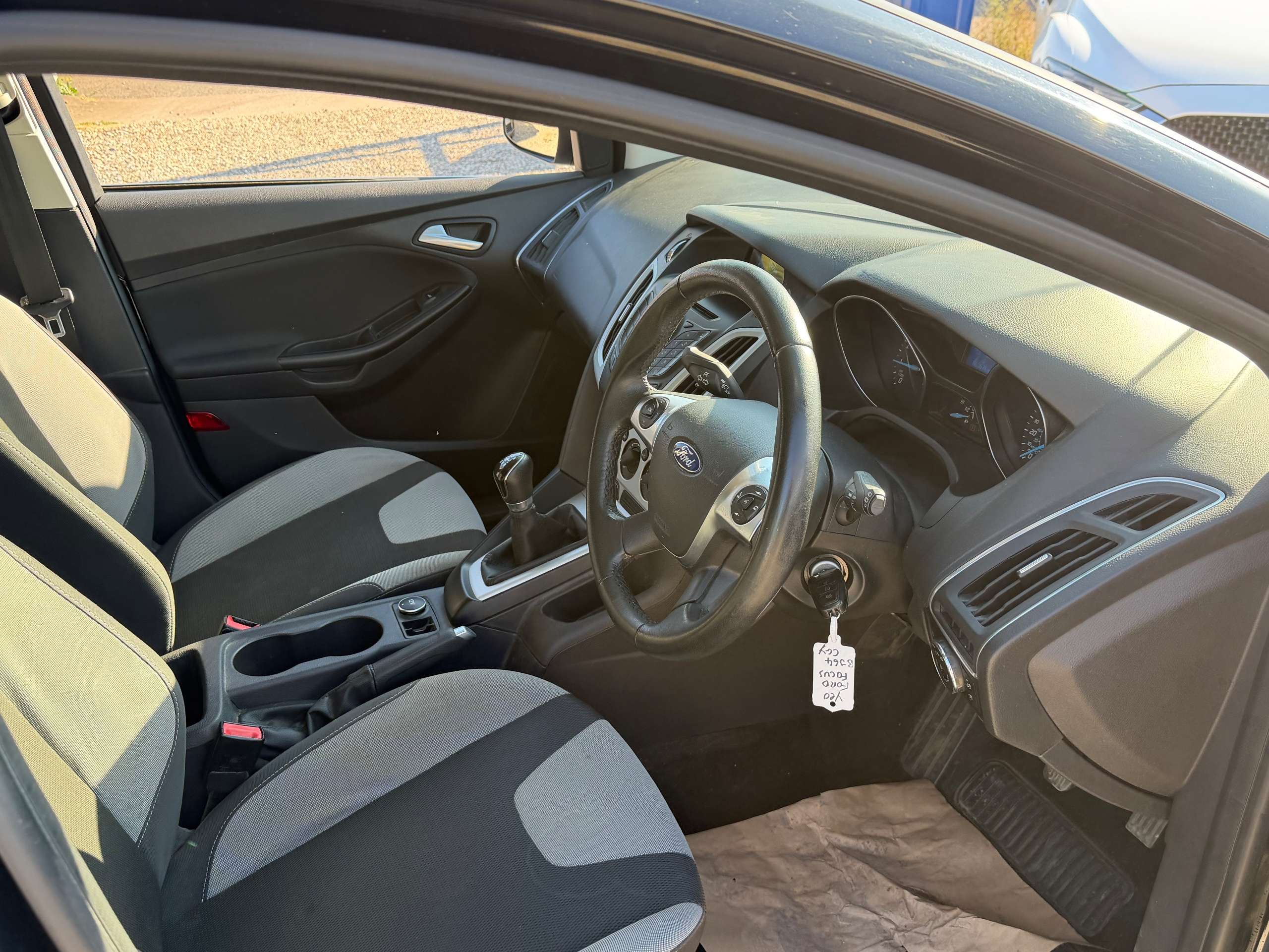 A 2014 FORD FOCUS 1.6 Zetec Estate 5dr Petrol Manual Euro 5 (105 ps) A 2014 FORD FOCUS 1.6 Zetec Estate 5dr Petrol Manual Euro 5 (105 ps)