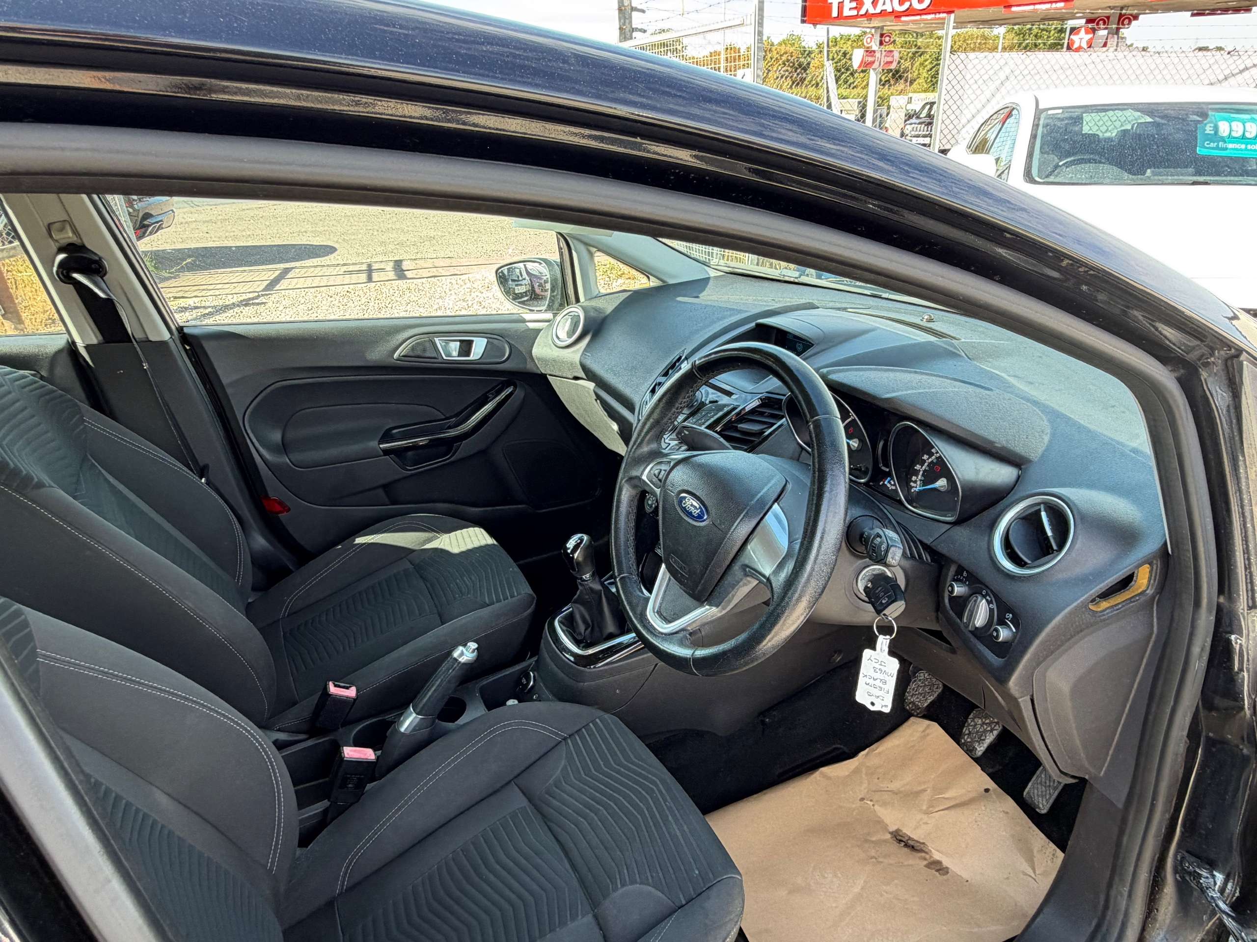 A 2013 FORD FIESTA 1.5 TDCi Zetec Hatchback 5dr Diesel Manual Euro 5 (75 ps) A 2013 FORD FIESTA 1.5 TDCi Zetec Hatchback 5dr Diesel Manual Euro 5 (75 ps)