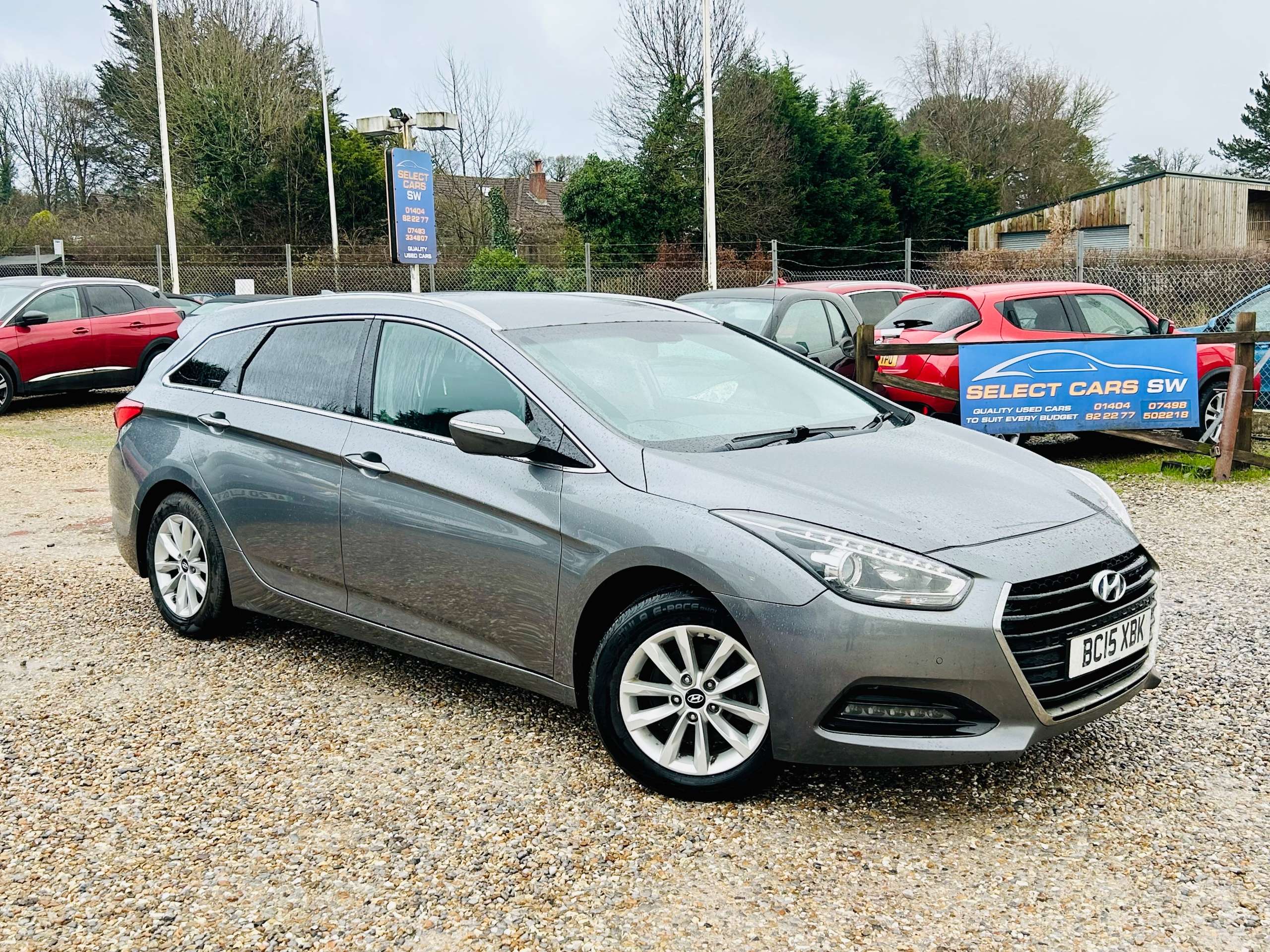 A 2015 HYUNDAI I40 1.7 CRDi Blue Drive SE Nav Tourer 5dr Diesel Manual Euro 6 (s/s) (141 ps) A 2015 HYUNDAI I40 1.7 CRDi Blue Drive SE Nav Tourer 5dr Diesel Manual Euro 6 (s/s) (141 ps)