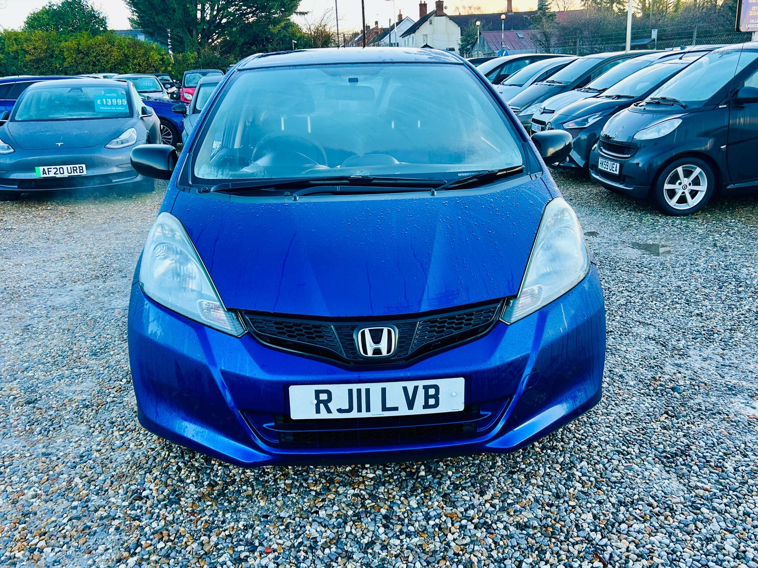 A 2011 HONDA JAZZ 1.2 i-VTEC S Hatchback 5dr Petrol Manual Euro 5 (A/C) (90 ps) A 2011 HONDA JAZZ 1.2 i-VTEC S Hatchback 5dr Petrol Manual Euro 5 (A/C) (90 ps)