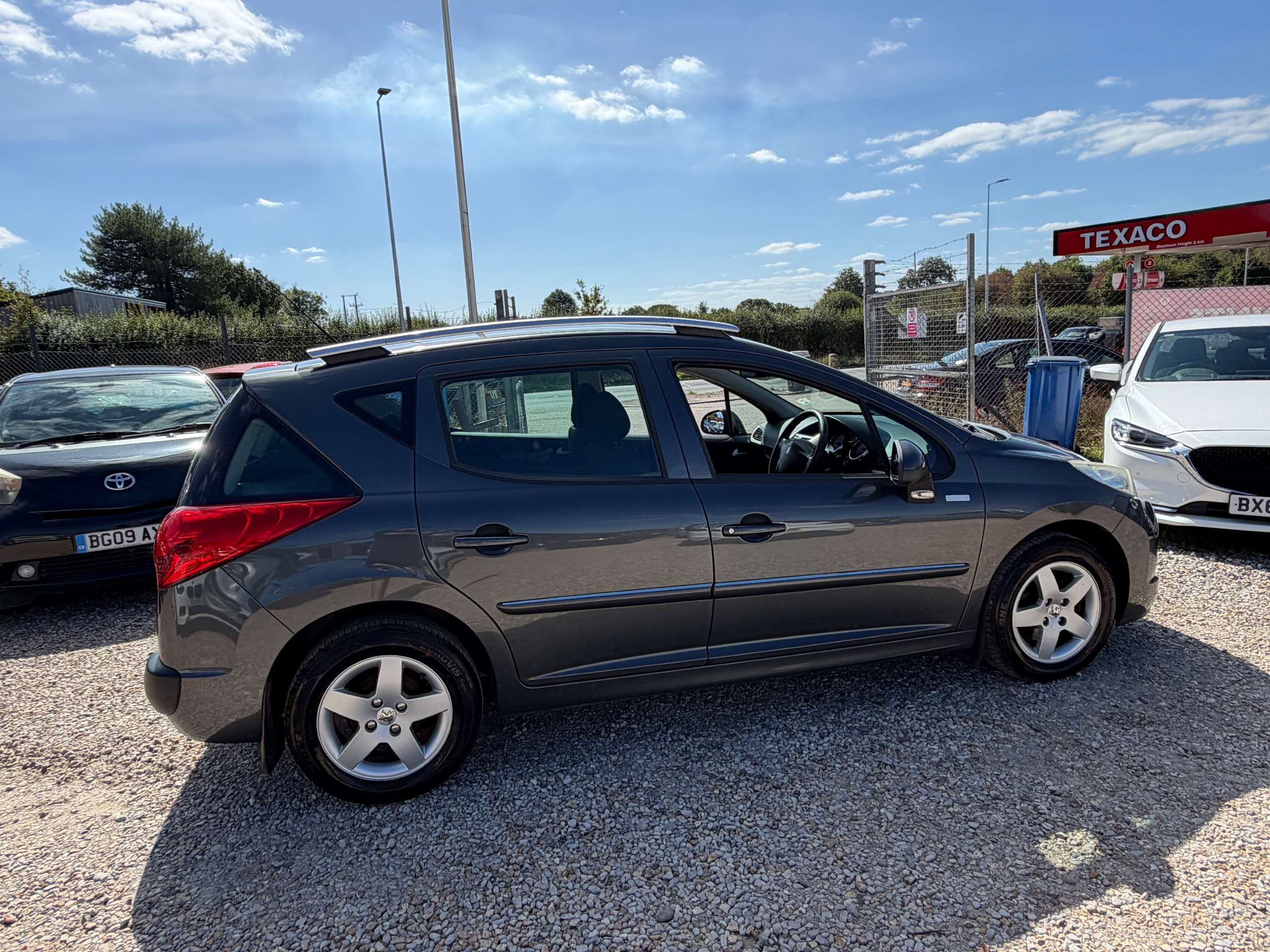 2011 PEUGEOT 207 SW 2011 PEUGEOT 207 SW