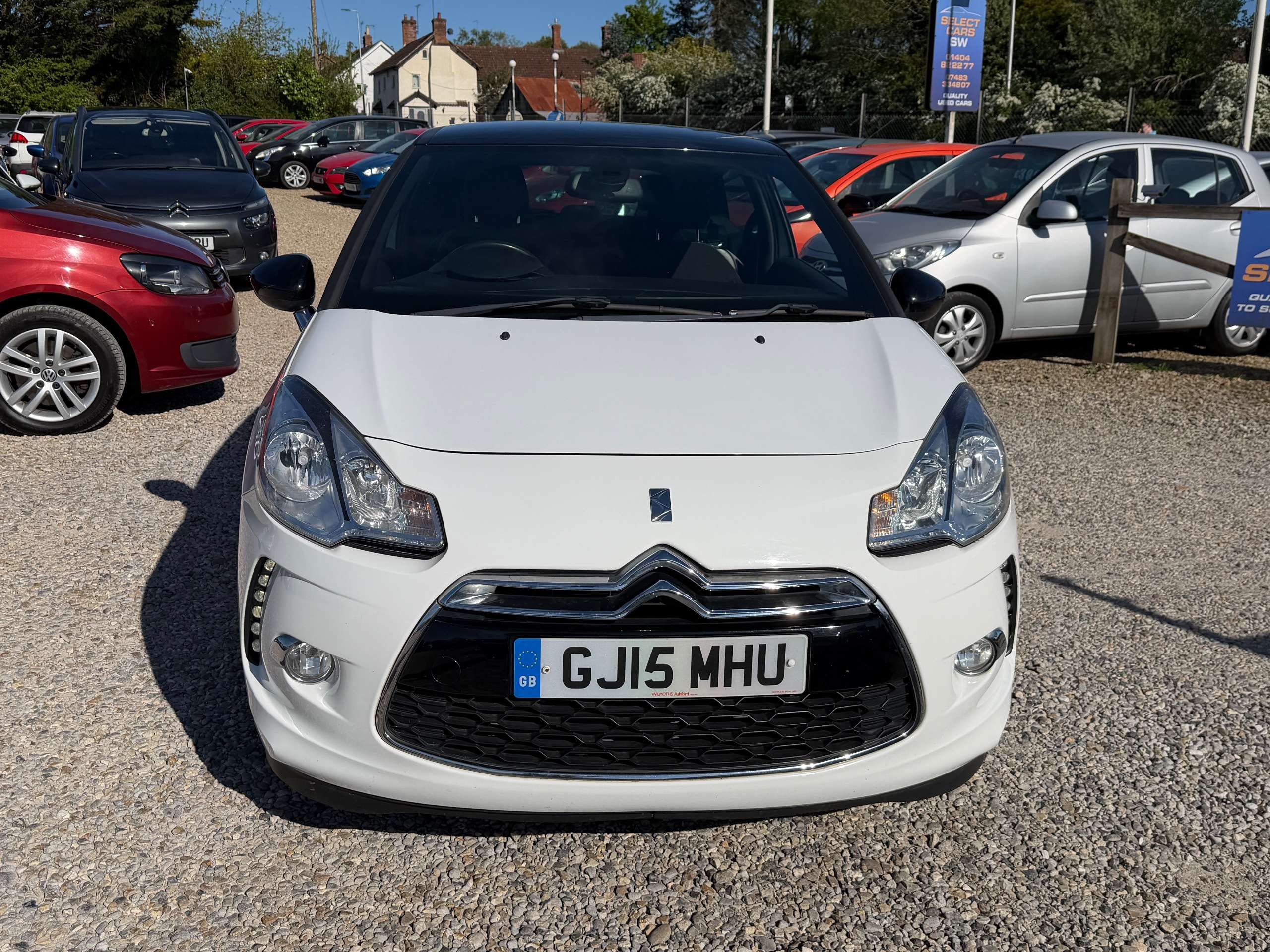 A 2015 CITROEN DS3 1.2 PureTech DStyle Plus Hatchback 3dr Petrol Manual Euro 6 (s/s) (110 ps) A 2015 CITROEN DS3 1.2 PureTech DStyle Plus Hatchback 3dr Petrol Manual Euro 6 (s/s) (110 ps)