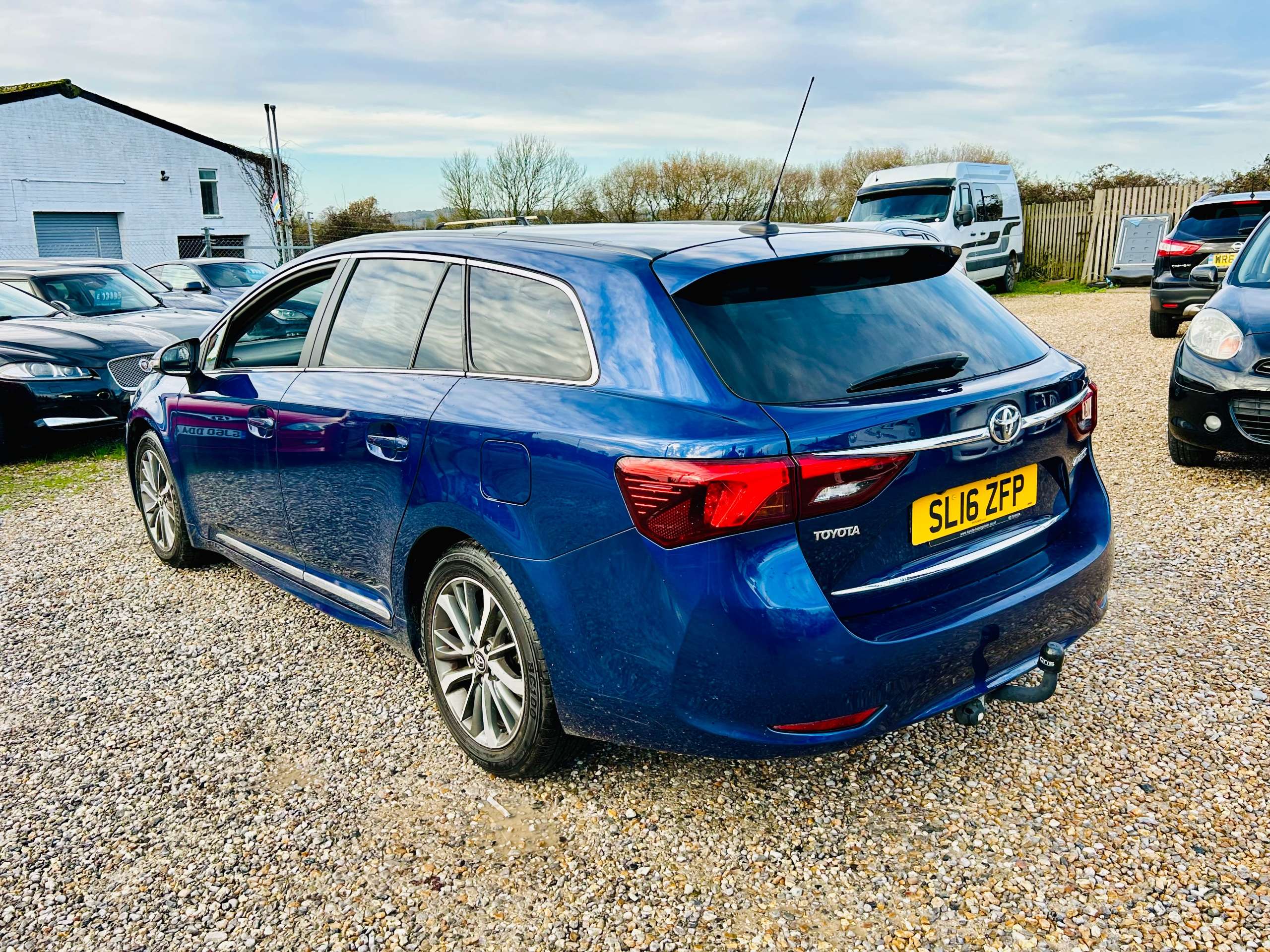 2016 TOYOTA AVENSIS 2016 TOYOTA AVENSIS