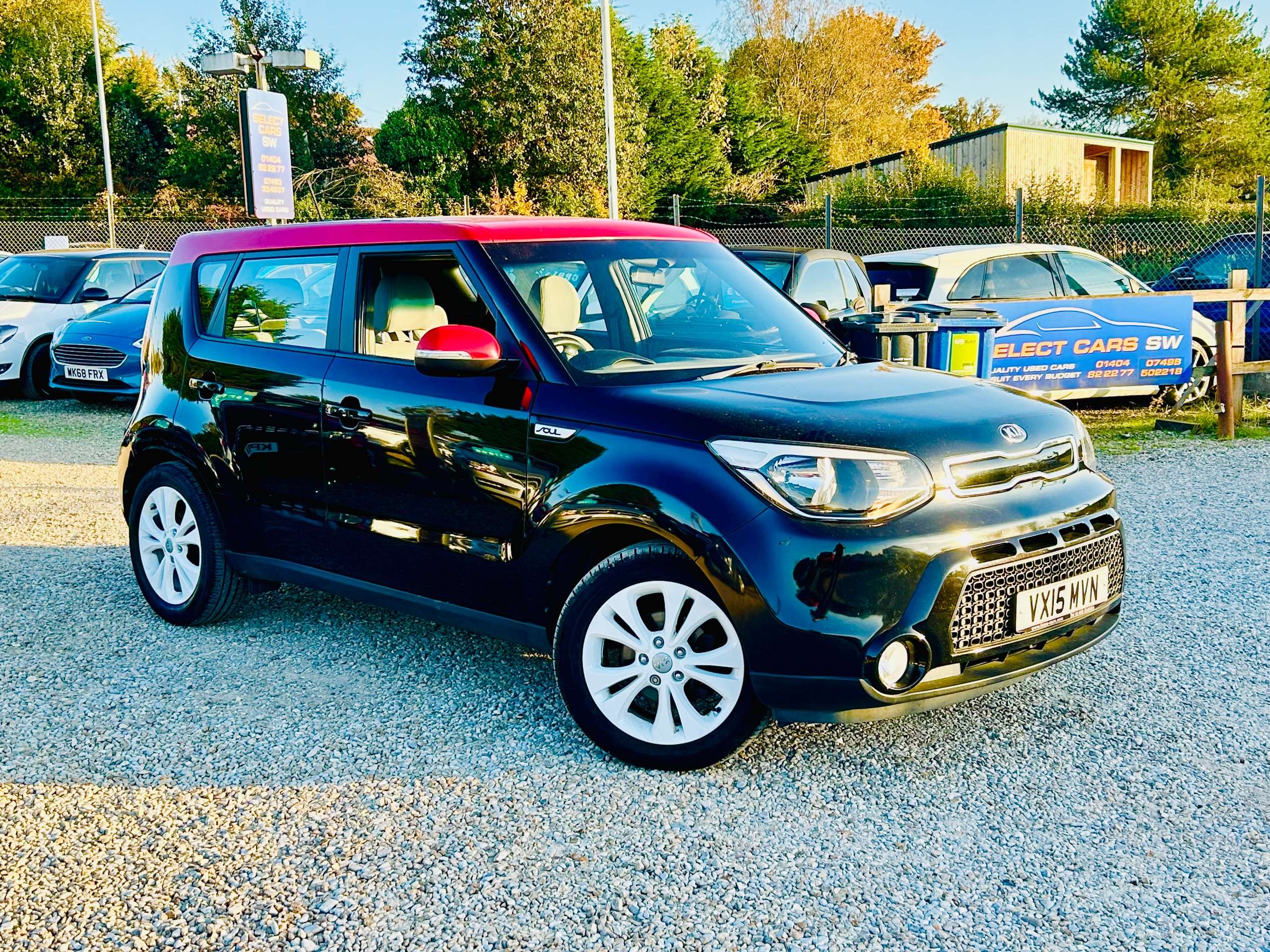 A 2015 KIA SOUL 1.6 CRDi Connect SUV 5dr Diesel Manual Euro 5 (126 bhp) A 2015 KIA SOUL 1.6 CRDi Connect SUV 5dr Diesel Manual Euro 5 (126 bhp)